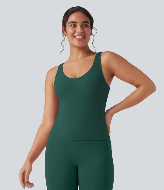 Halara Camiseta de yoga Halara UltraSculpt™ con escote en V profundo y espalda redondeada - June Bug - L sold by Halara