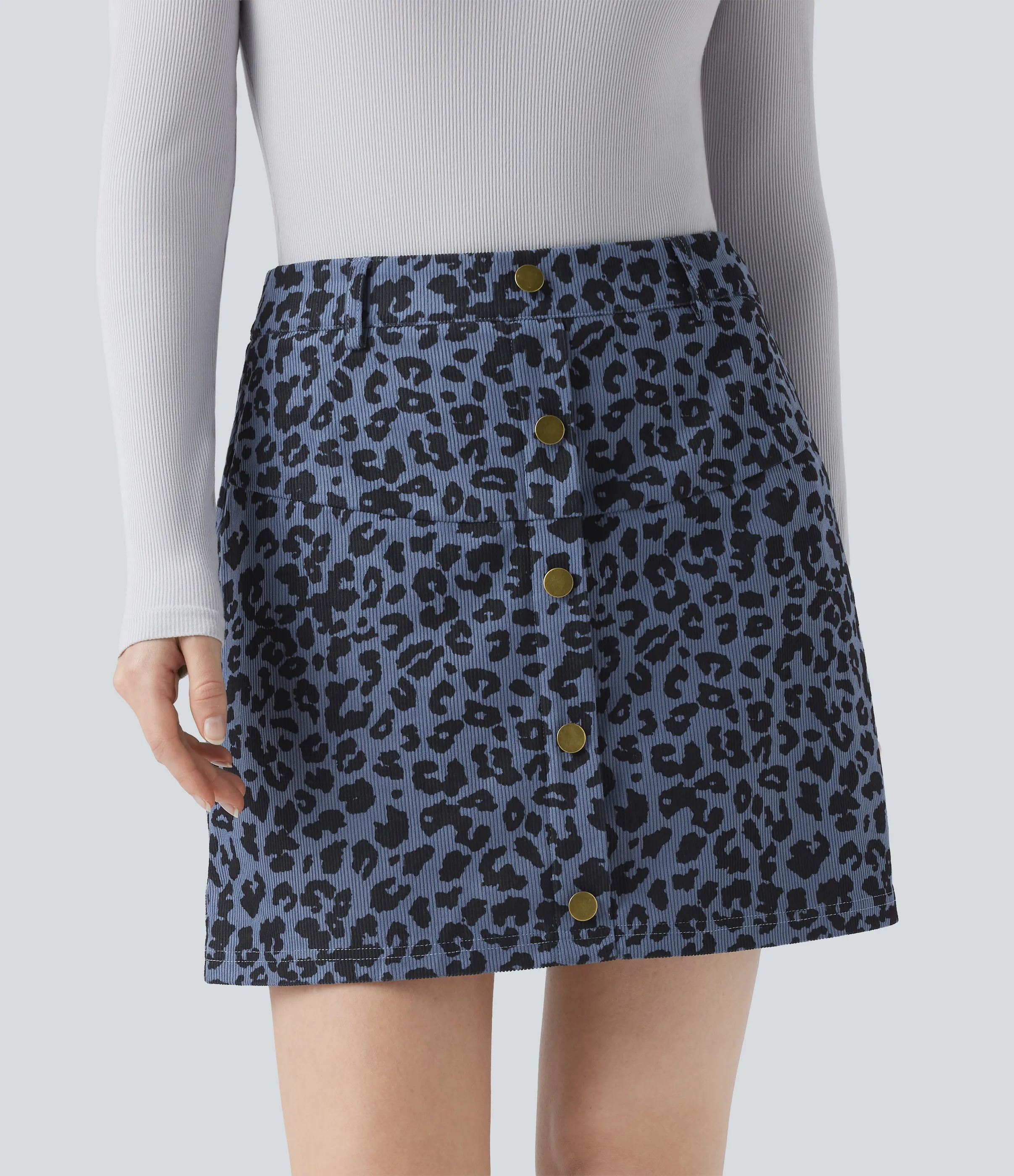 Halara Minifalda casual 2 en 1 de tiro alto con estampado de leopardo y bolsillo - Denim Blue Leopard - S sold by Halara product image thumbnail 4