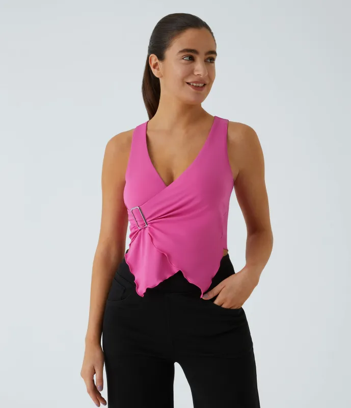 Halara Chaleco Softlyzero™ Airy tacto fresco hebilla decorativa cruzada cuello V profundo UPF50+ - Fuchsia Fedora - XS sold by Halara