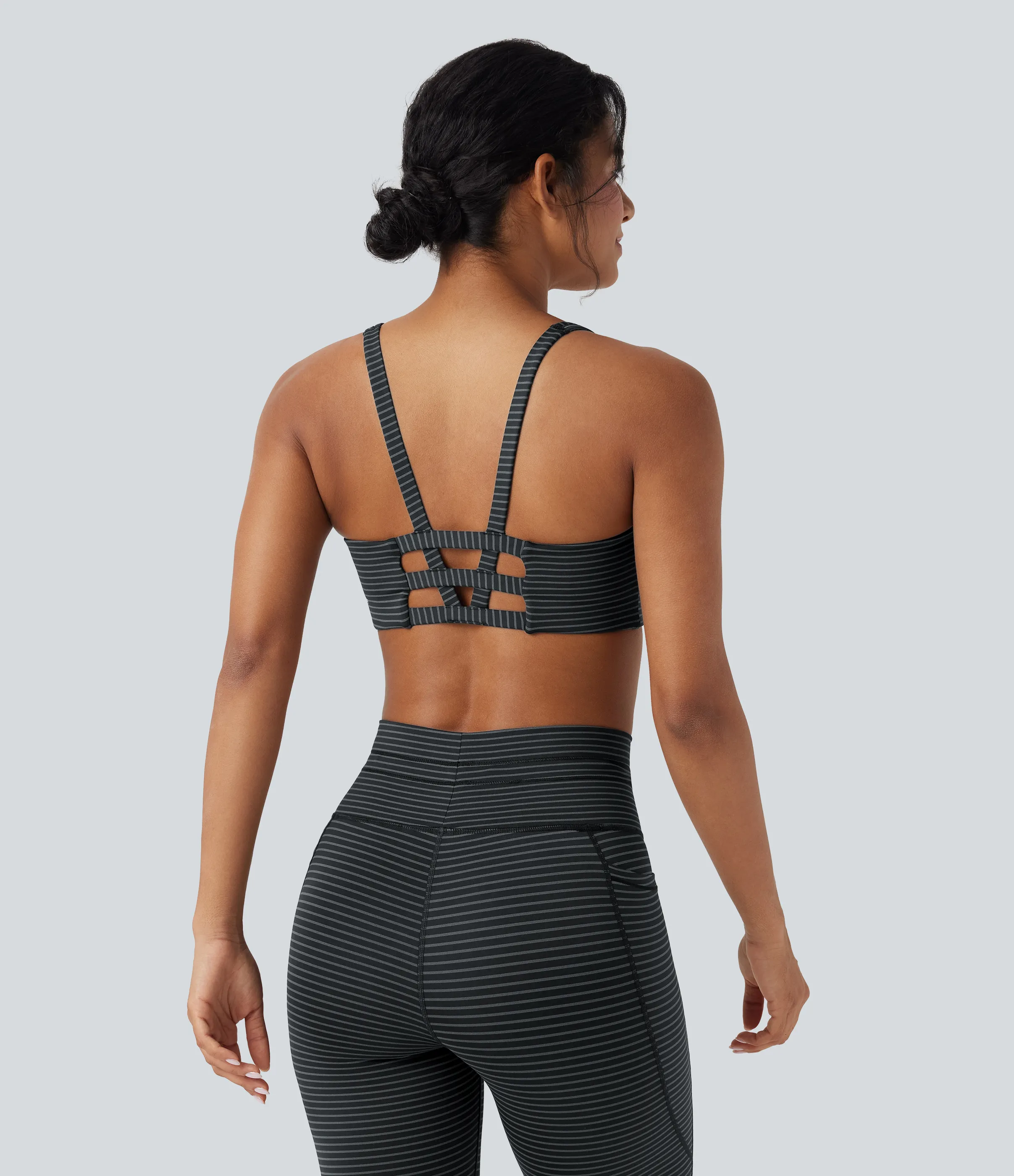 Halara Brasier deportivo de yoga de sujeción baja con escote en U y abertura en copas A-C - Steel Stripe - M sold by Halara product image thumbnail 2