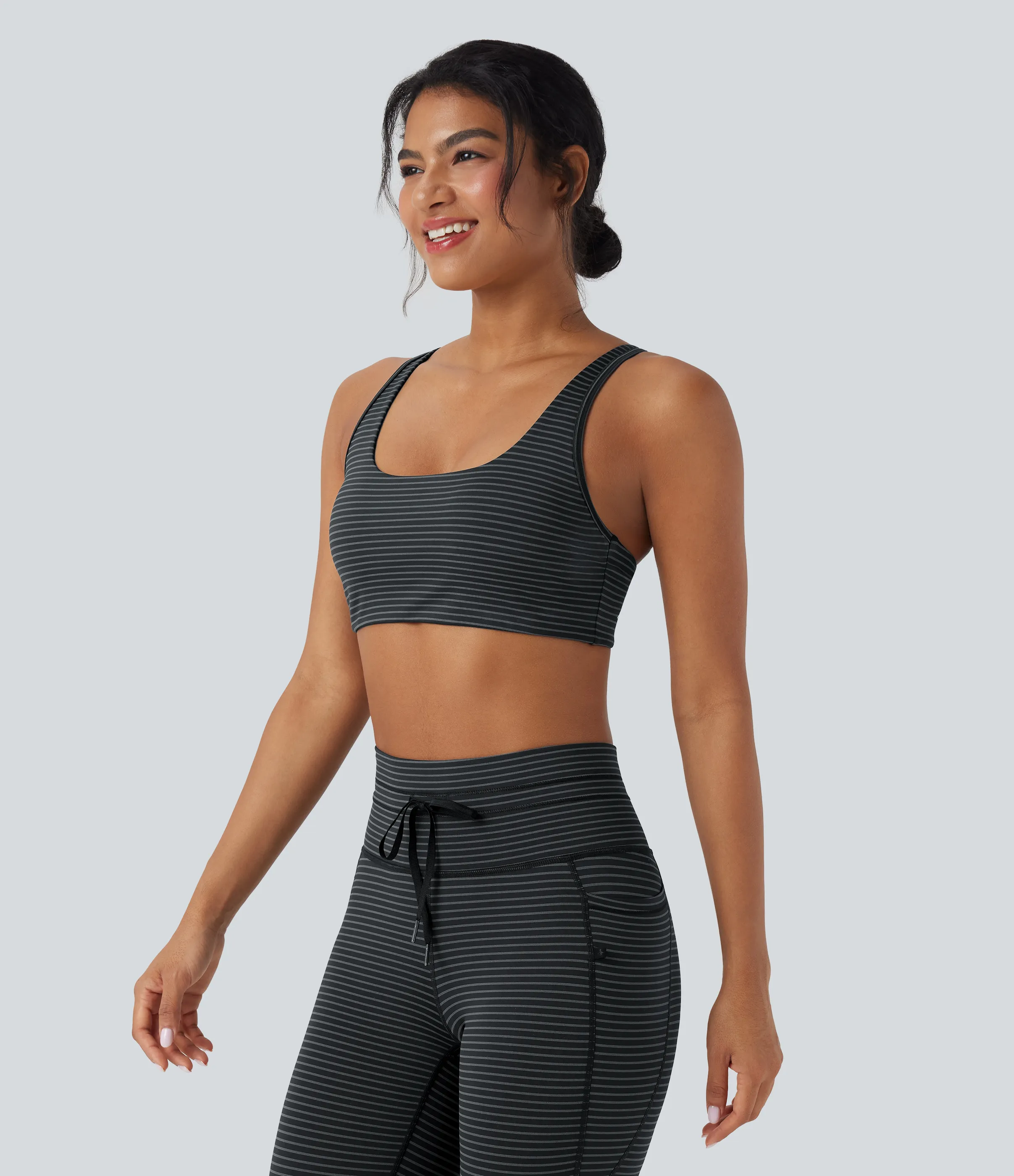 Halara Brasier deportivo de yoga de sujeción baja con escote en U y abertura en copas A-C - Steel Stripe - M sold by Halara product image thumbnail 4