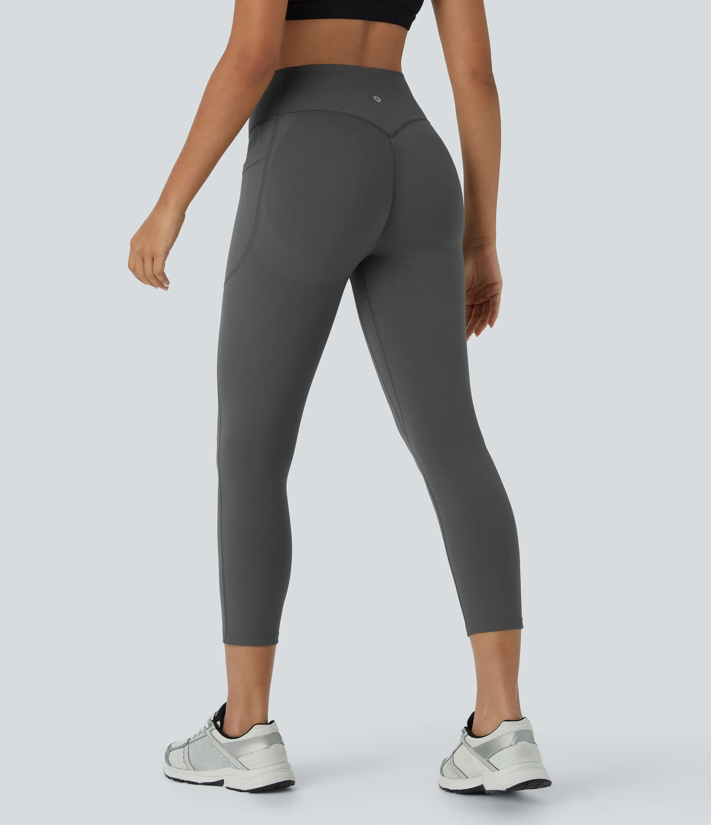 Halara Leggings SoCinched UltraSculpt capri moldeador tiro alto bolsillo lateral control abdomen realce glúteo - Volcanic Ash - L sold by Halara product image thumbnail 2