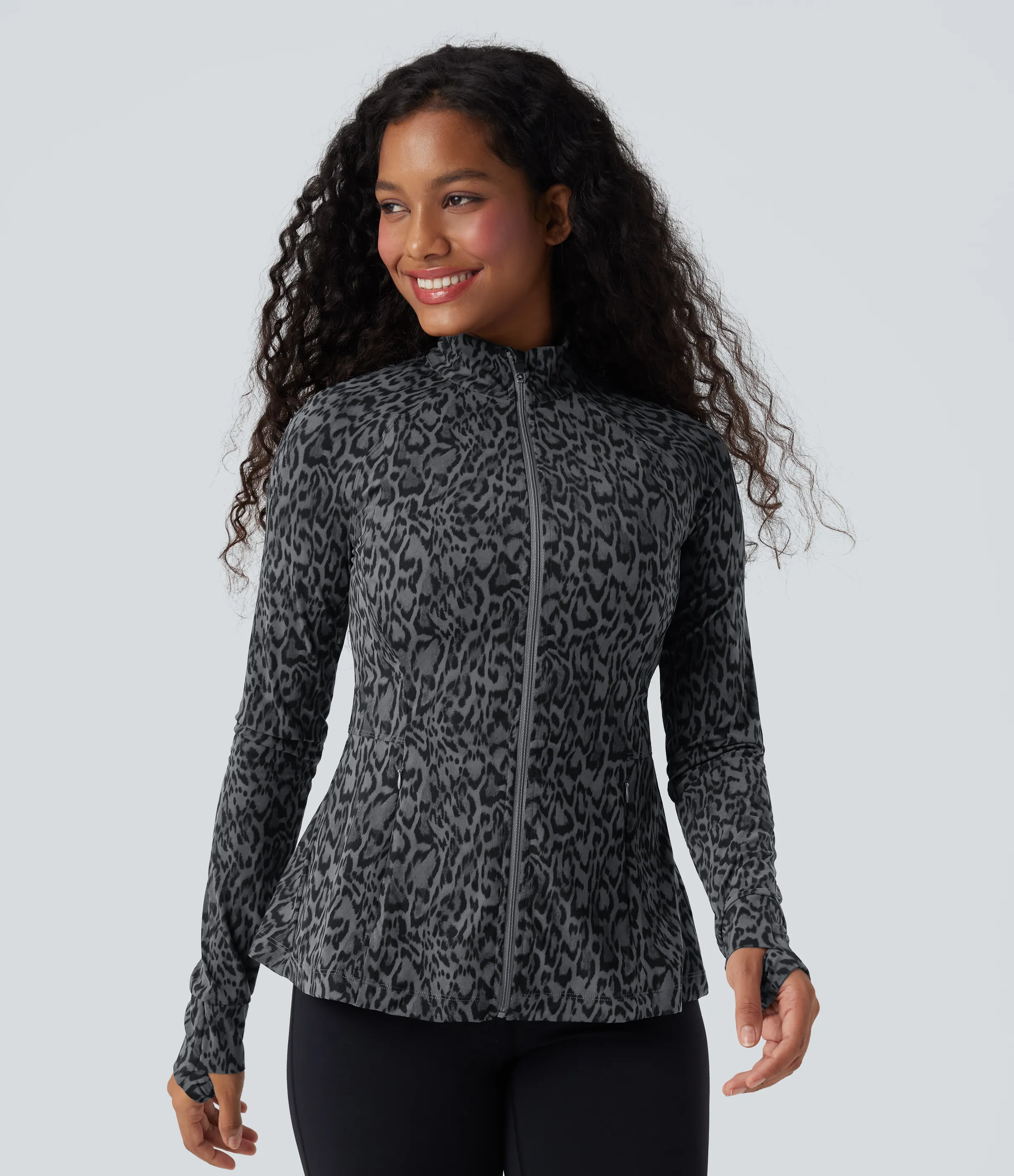 Halara Chamarra casual de manga larga UltraSculpt™ con cuello alto y bolsillos con estampado de leopardo - Shadow Leopard - XS sold by Halara product image thumbnail 4