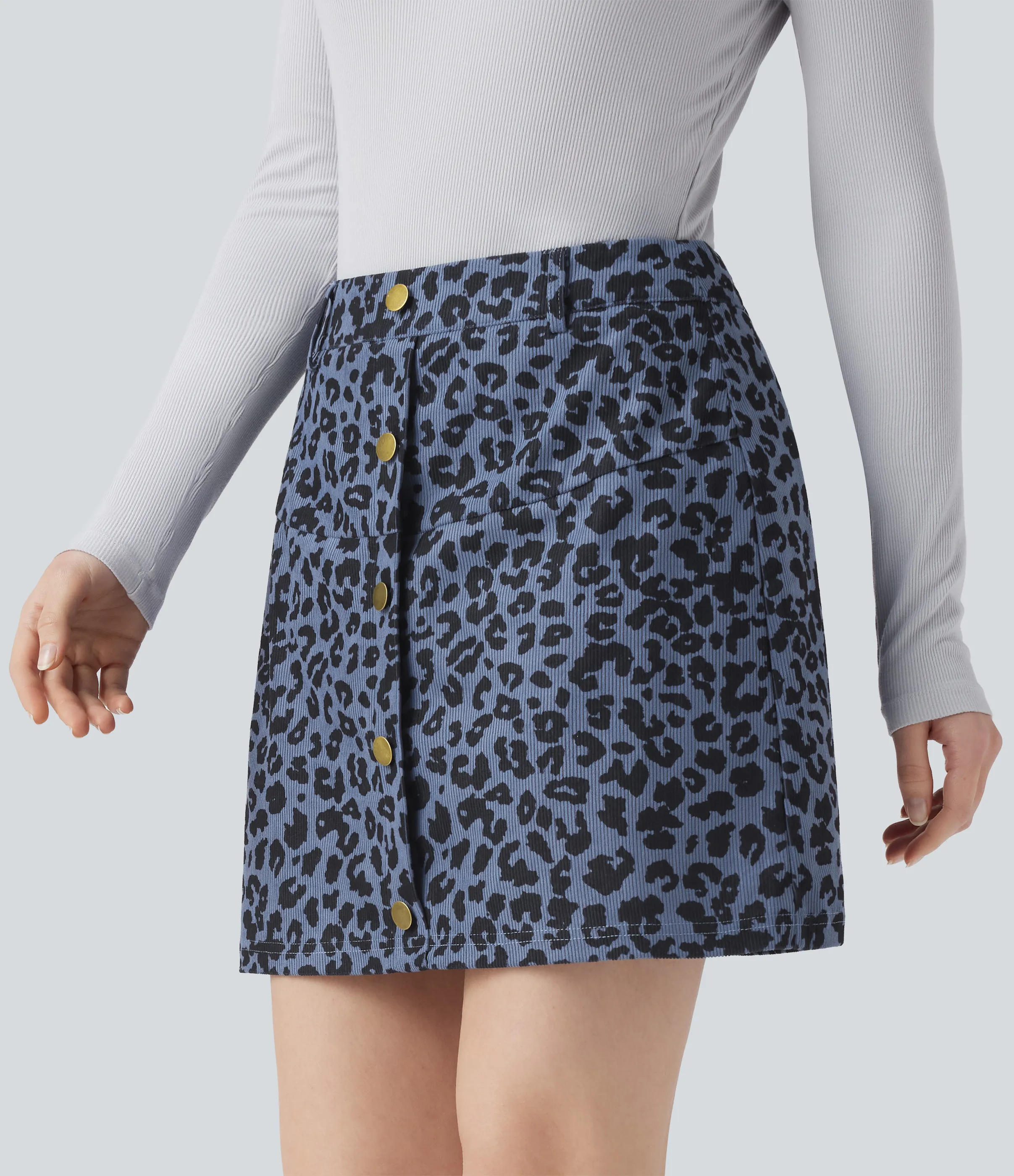 Halara Minifalda casual 2 en 1 de tiro alto con estampado de leopardo y bolsillo - Denim Blue Leopard - XS sold by Halara product image thumbnail 5