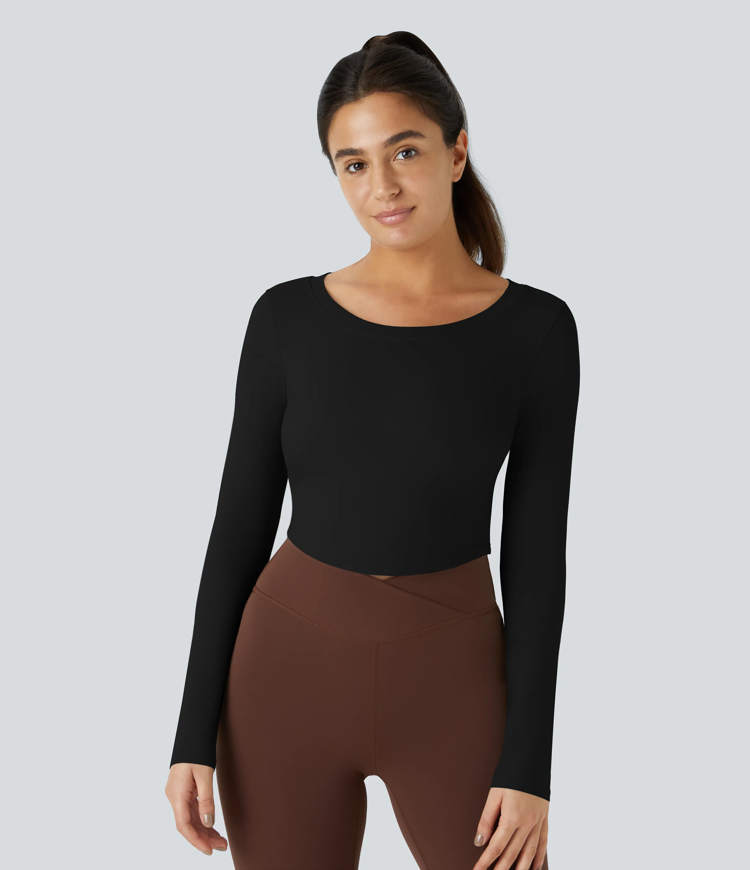 Halara Top deportivo cut out de manga larga con espalda ligeramente descubierta - Black - L sold by Halara product image thumbnail 3