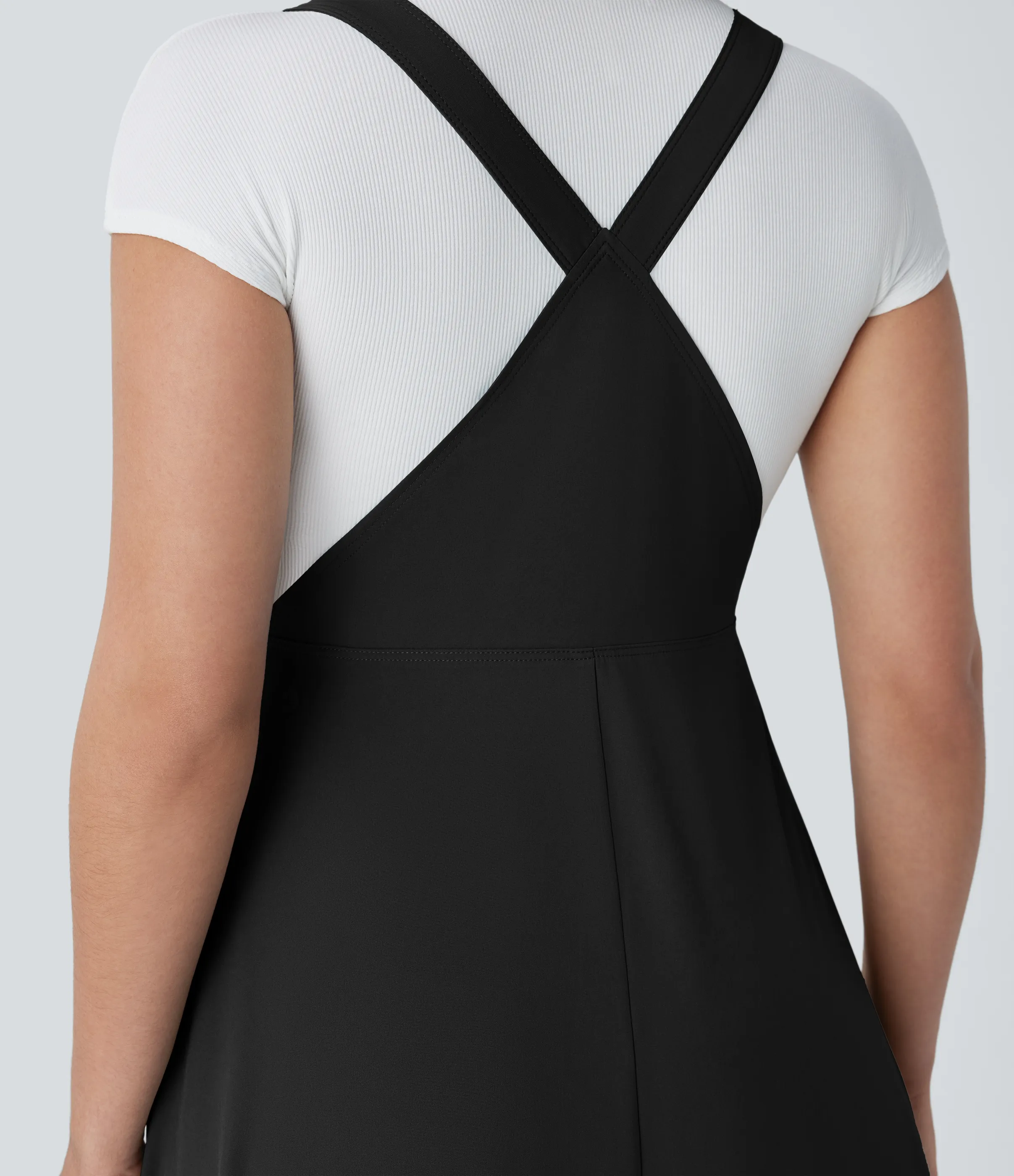 Halara Vestido midi Breezeful™ fluido secado rápido múltiple bolsillo botón correa ajustable - Black - M sold by Halara product image thumbnail 5