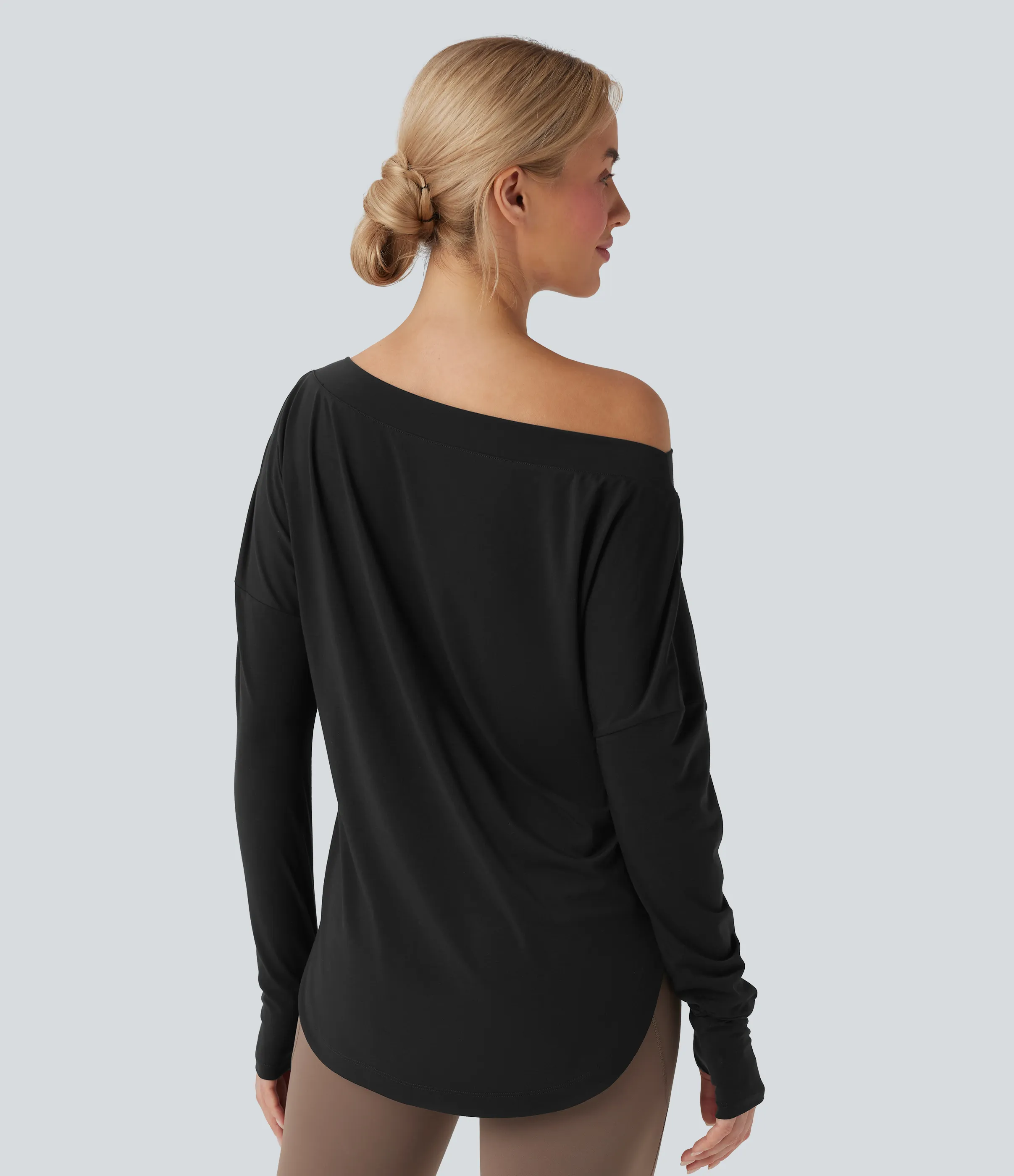 Halara Top deportivo de yoga de secado rápido de manga larga con hombro asimétrico, dobladillo curvo y abertura para el pulgar - Black - XL sold by Halara product image thumbnail 3