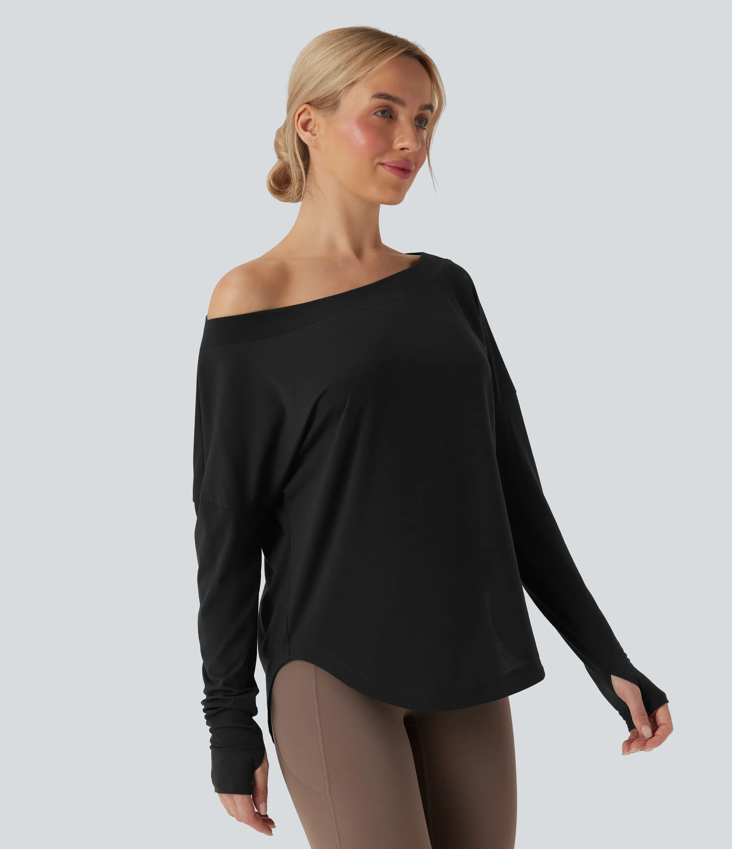 Halara Top deportivo de yoga de secado rápido de manga larga con hombro asimétrico, dobladillo curvo y abertura para el pulgar - Black - XL sold by Halara product image thumbnail 4