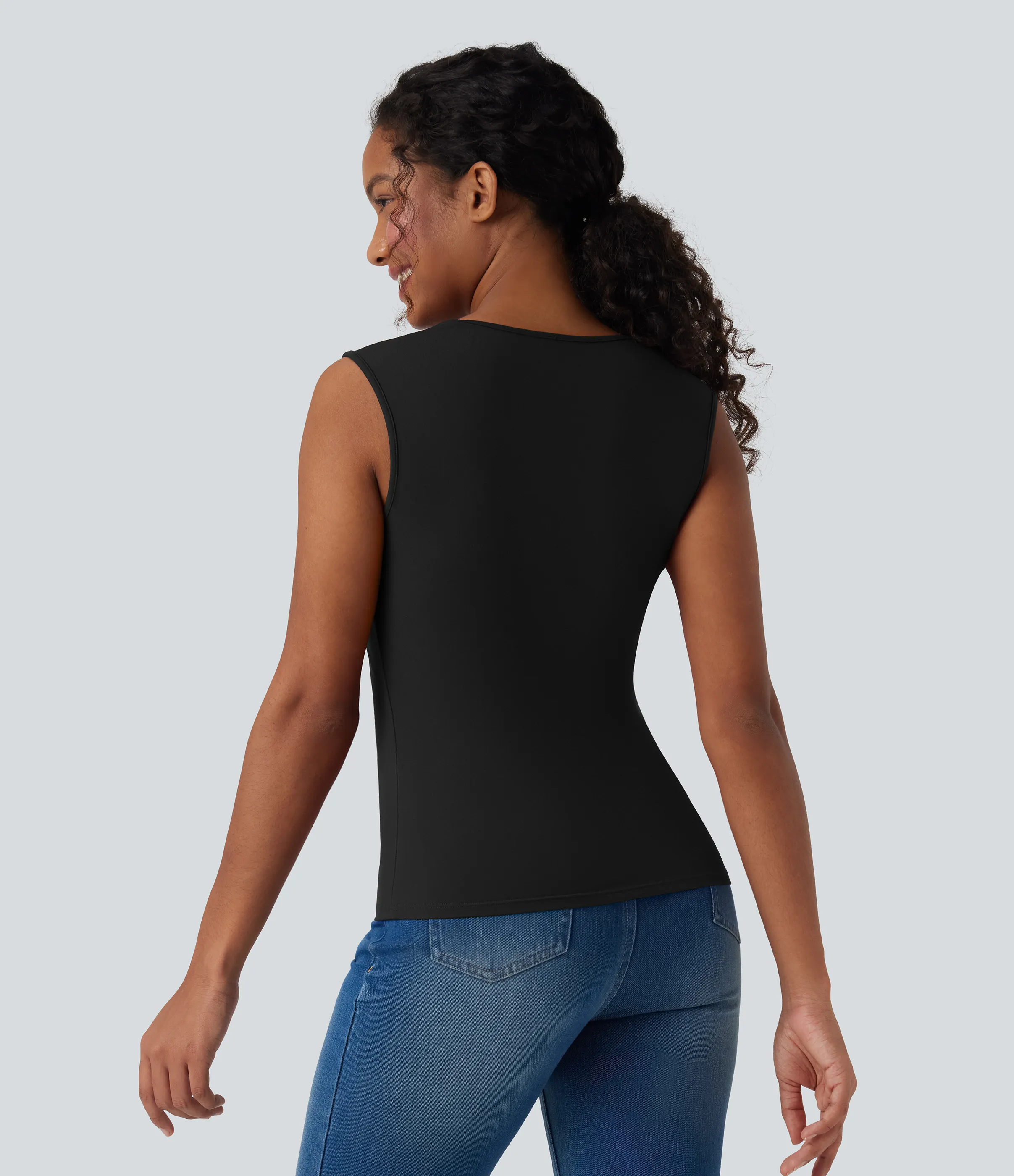 Halara Top casual sin mangas con cuello redondo - Black - XL sold by Halara product image thumbnail 3