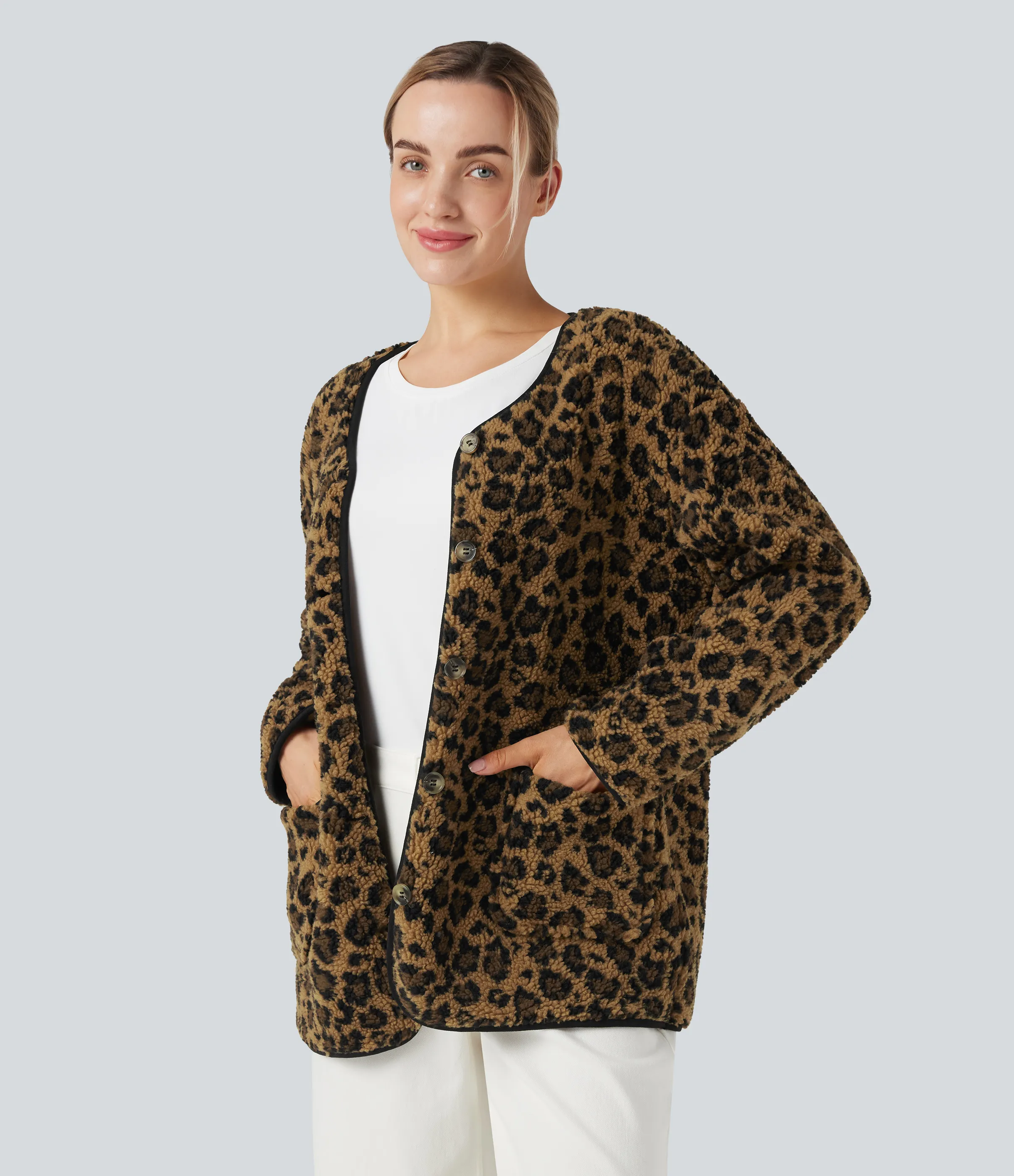 Halara Chamarra casual de sherpa con estampado de leopardo y bolsillos - Amber Leopard - M sold by Halara product image thumbnail 4