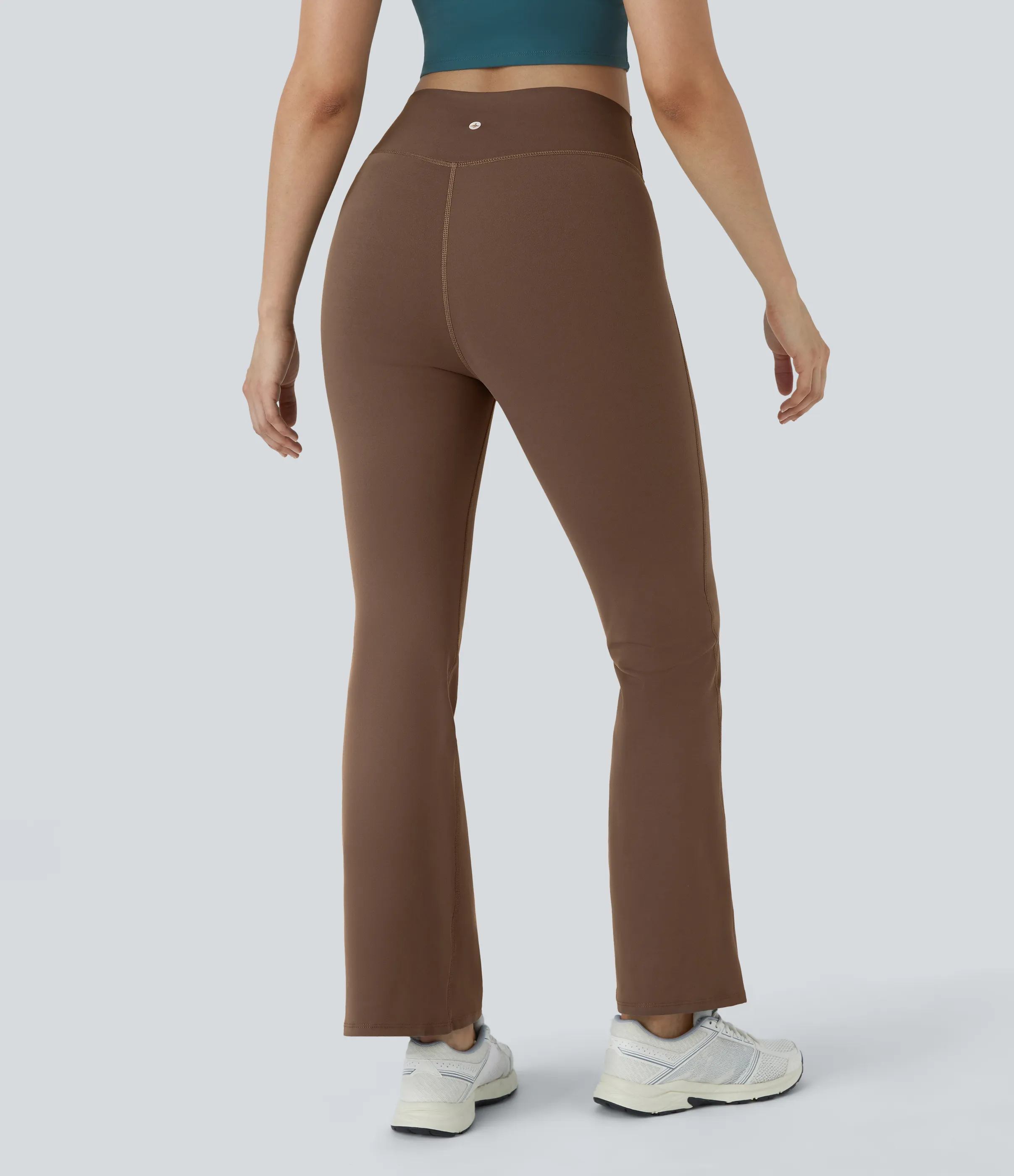 Halara Leggings yoga acampanado cruzado tiro alto - Bison - M(regular) sold by Halara product image thumbnail 3