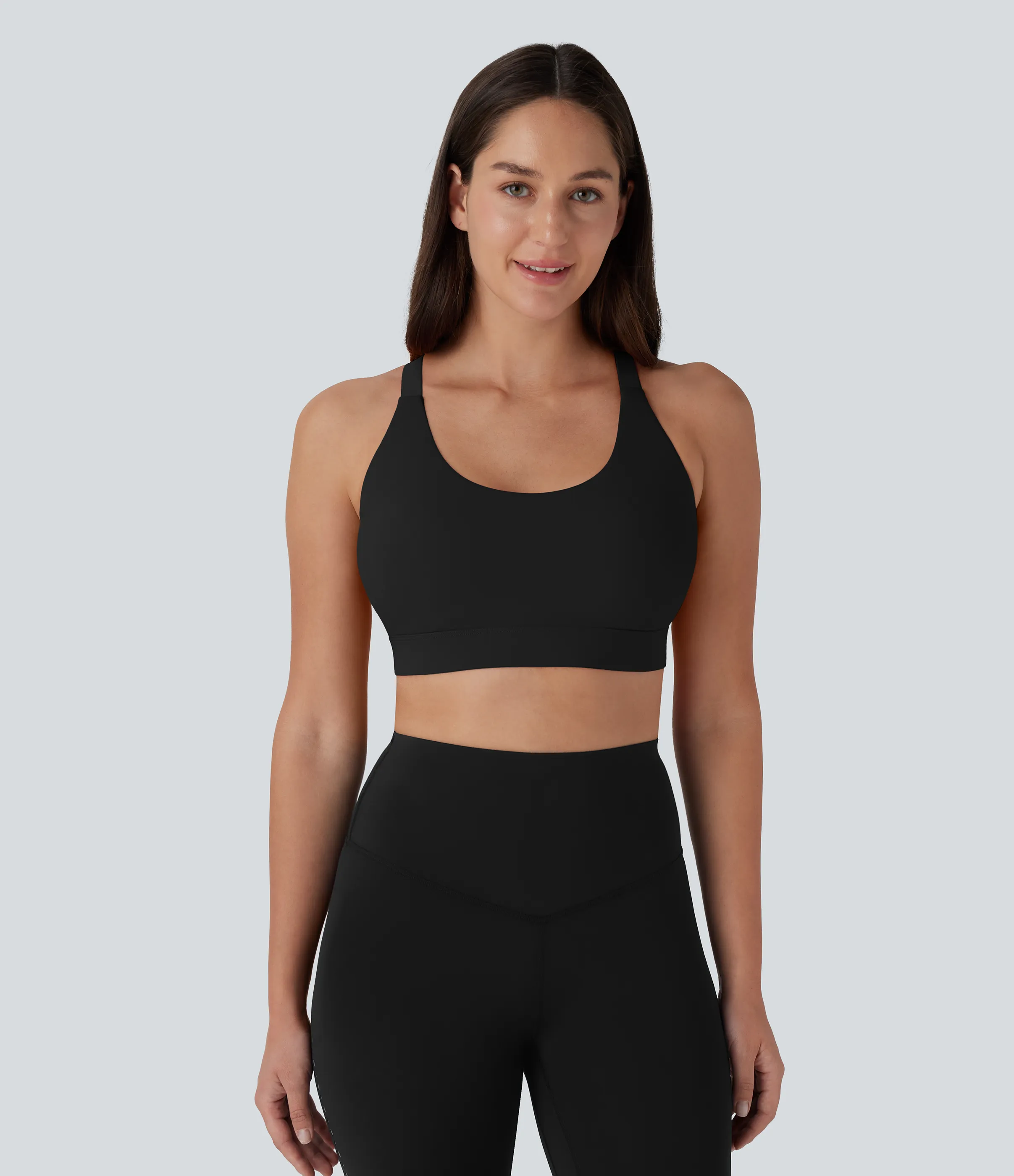 Halara Brasier deportivo SpeedWave™ con secado rápido de sujeción media, copas moldeadas y perforado con gancho ajustable y en copas A-C - Black - L sold by Halara product image thumbnail 4
