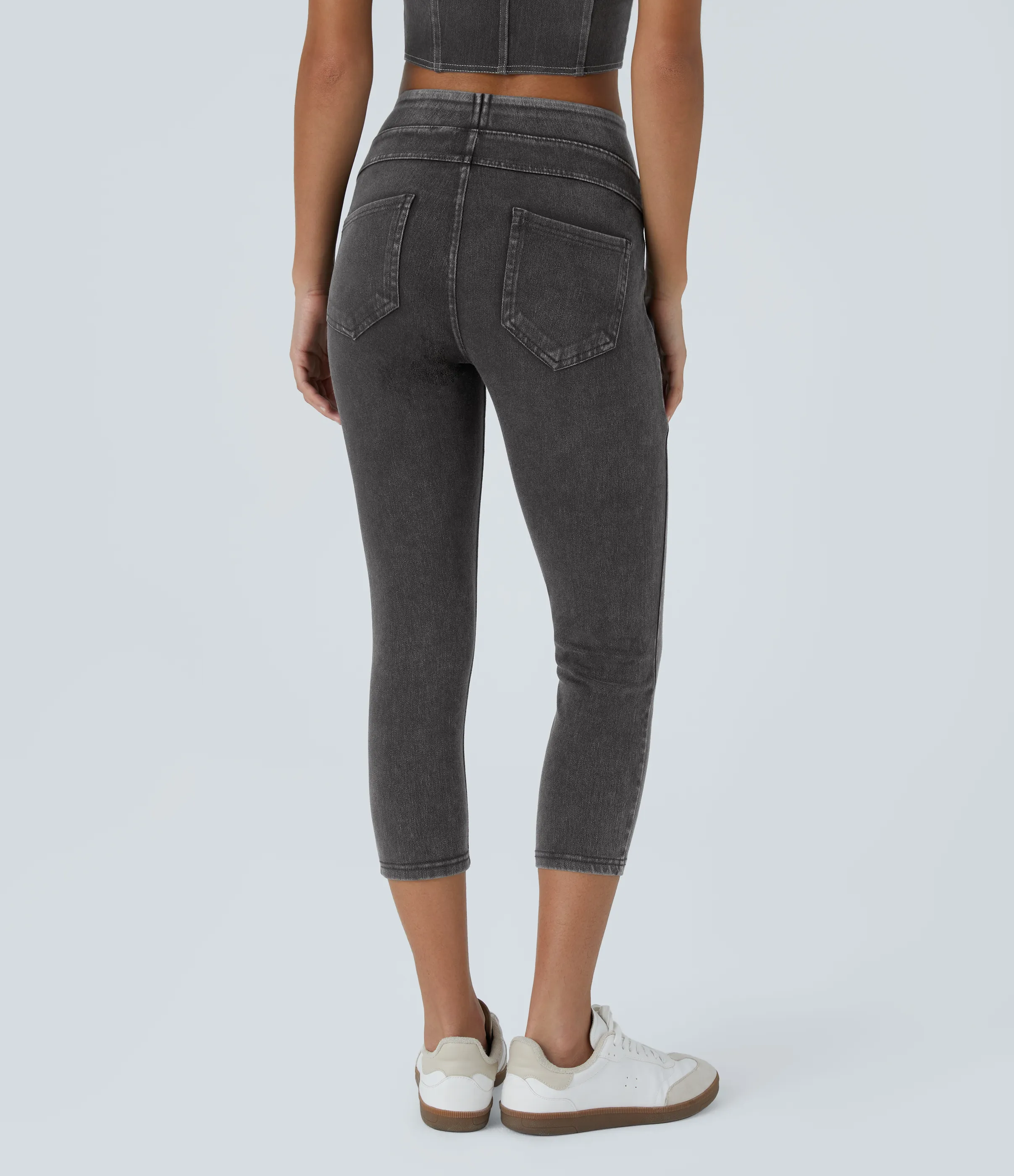 Halara Leggings Halara Flex™ Denim elásticos en longitud capri de tiro alto con bolsillos traseros - Hemp Rope Black Denim - M sold by Halara product image thumbnail 3