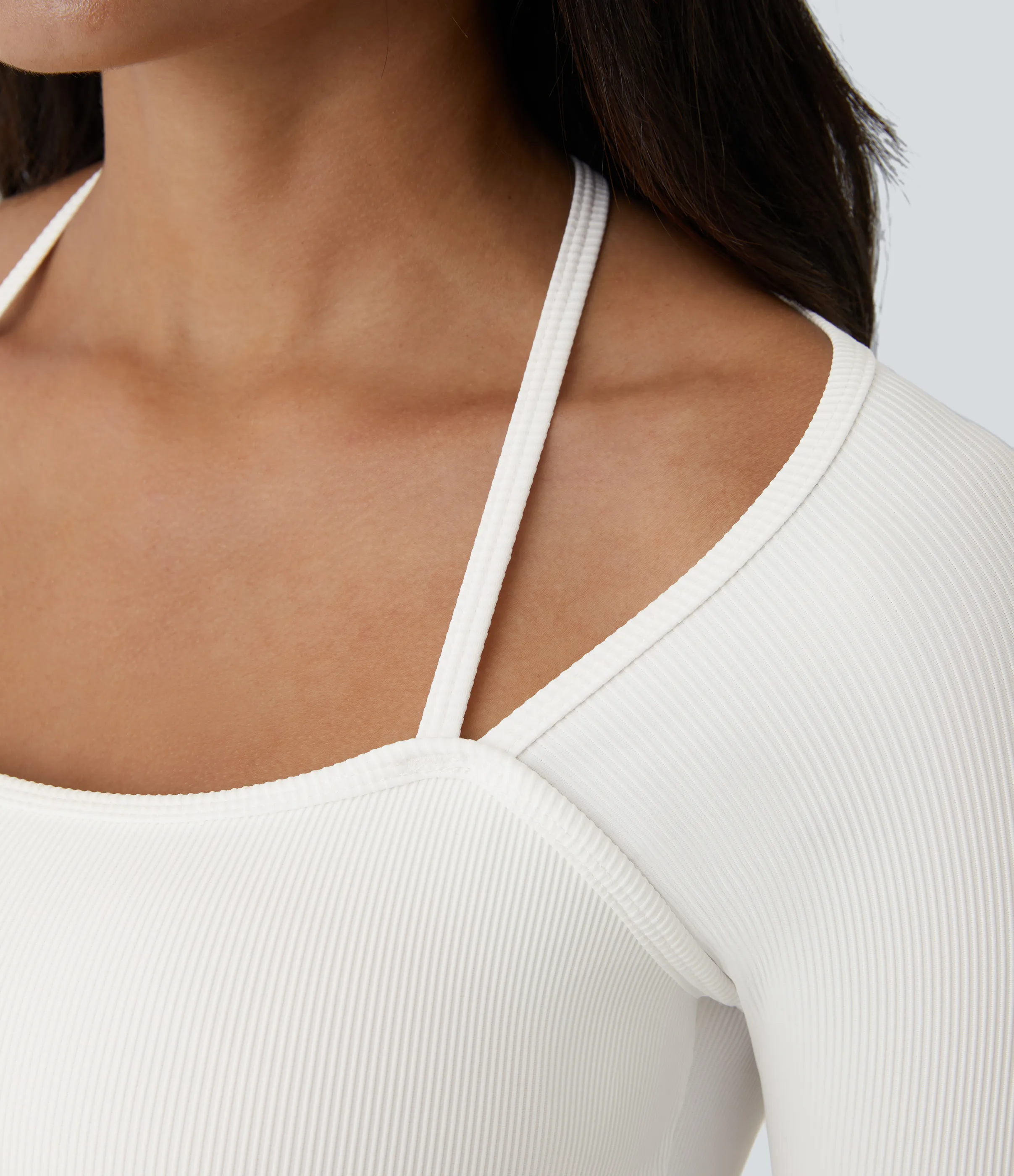 Halara Top deportivo abierto con agujeros para el pulgar y cuello tipo halter - White - XL sold by Halara product image thumbnail 5