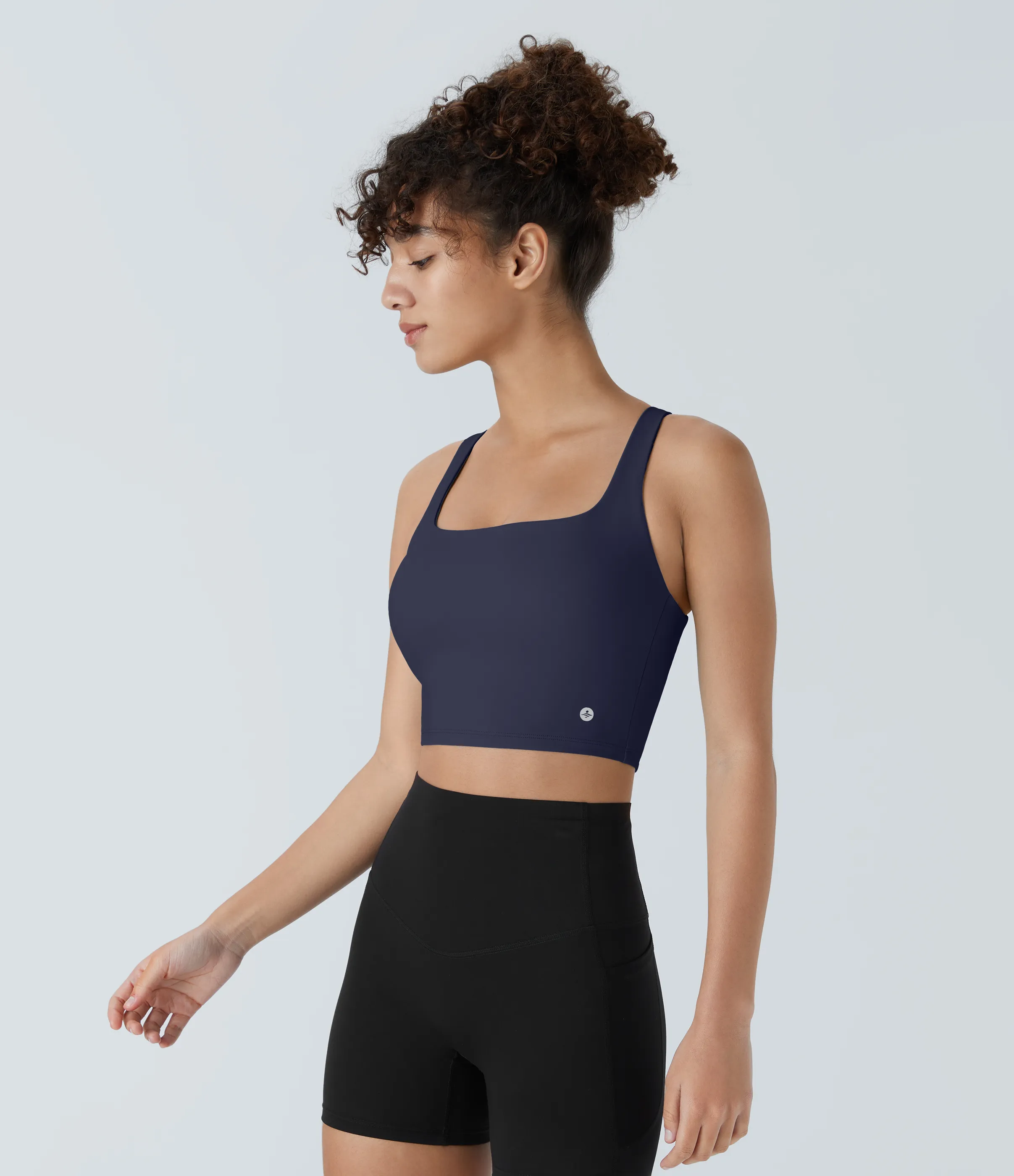 Halara Top corto de yoga SoftlyZero™ Airy con escote cuadrado, sin espalda, tirantes cruzados y tacto fresco-UPF50+ en copas D-F - Peacoat - L sold by Halara product image thumbnail 4