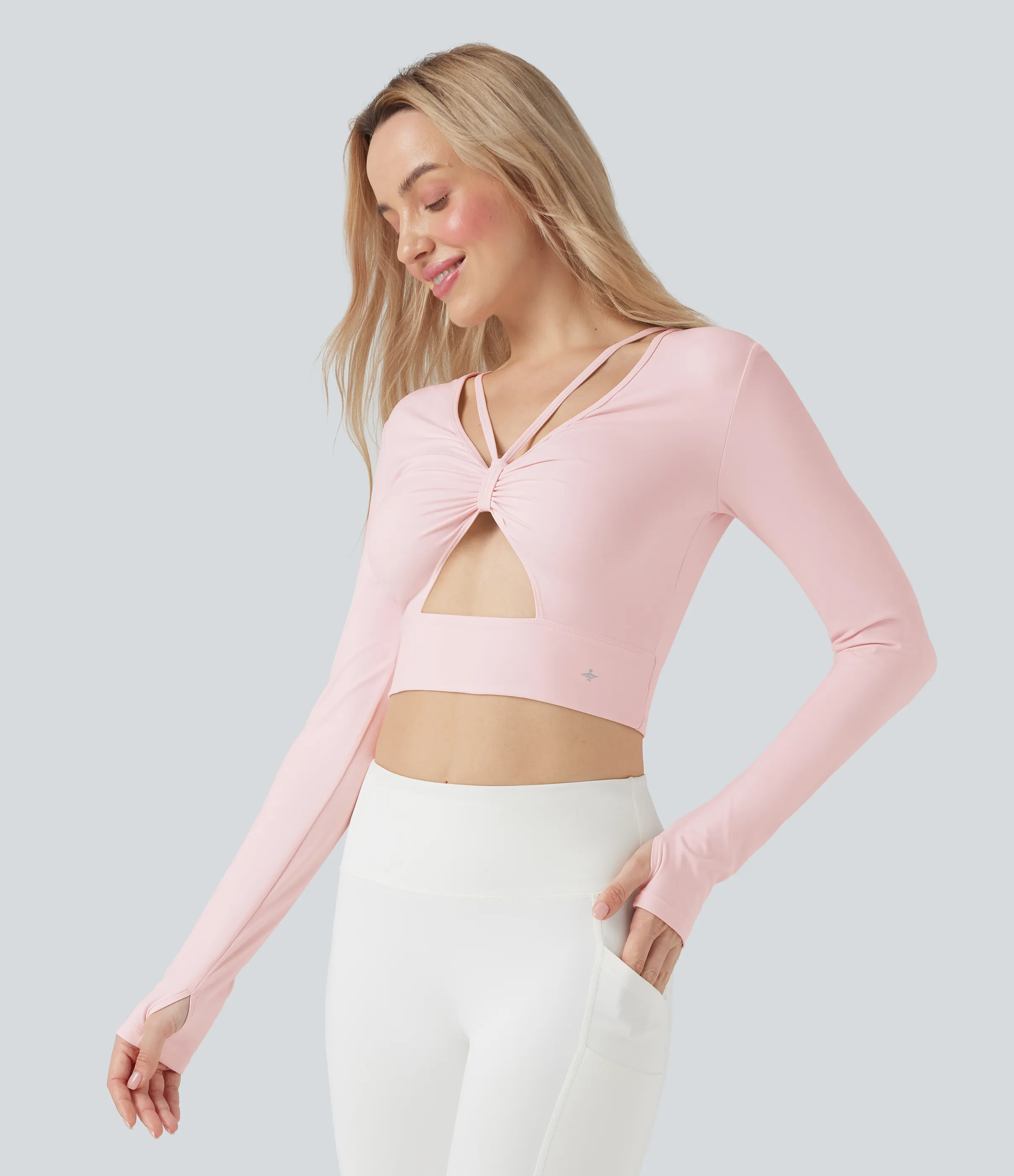 Halara Top deportivo de yoga SoftlyZero™ afelpado con agujeros recortados para los pulgares (delante y detrás) - Primrose Pink - XS sold by Halara product image thumbnail 3