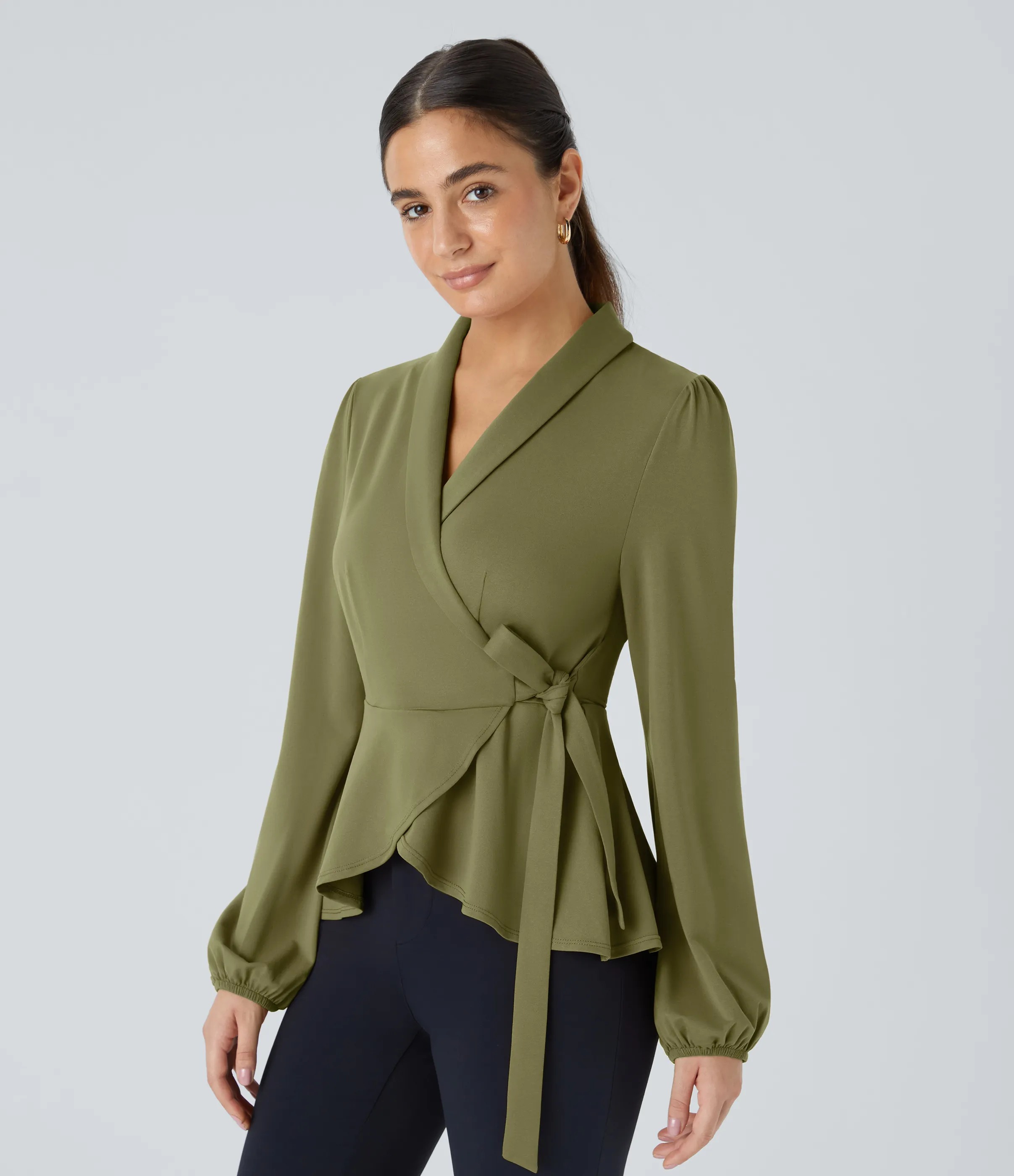 Halara Blusa oficina cuello chal lazo lateral cruzado dobladillo volante - Capulet Olive - XS sold by Halara