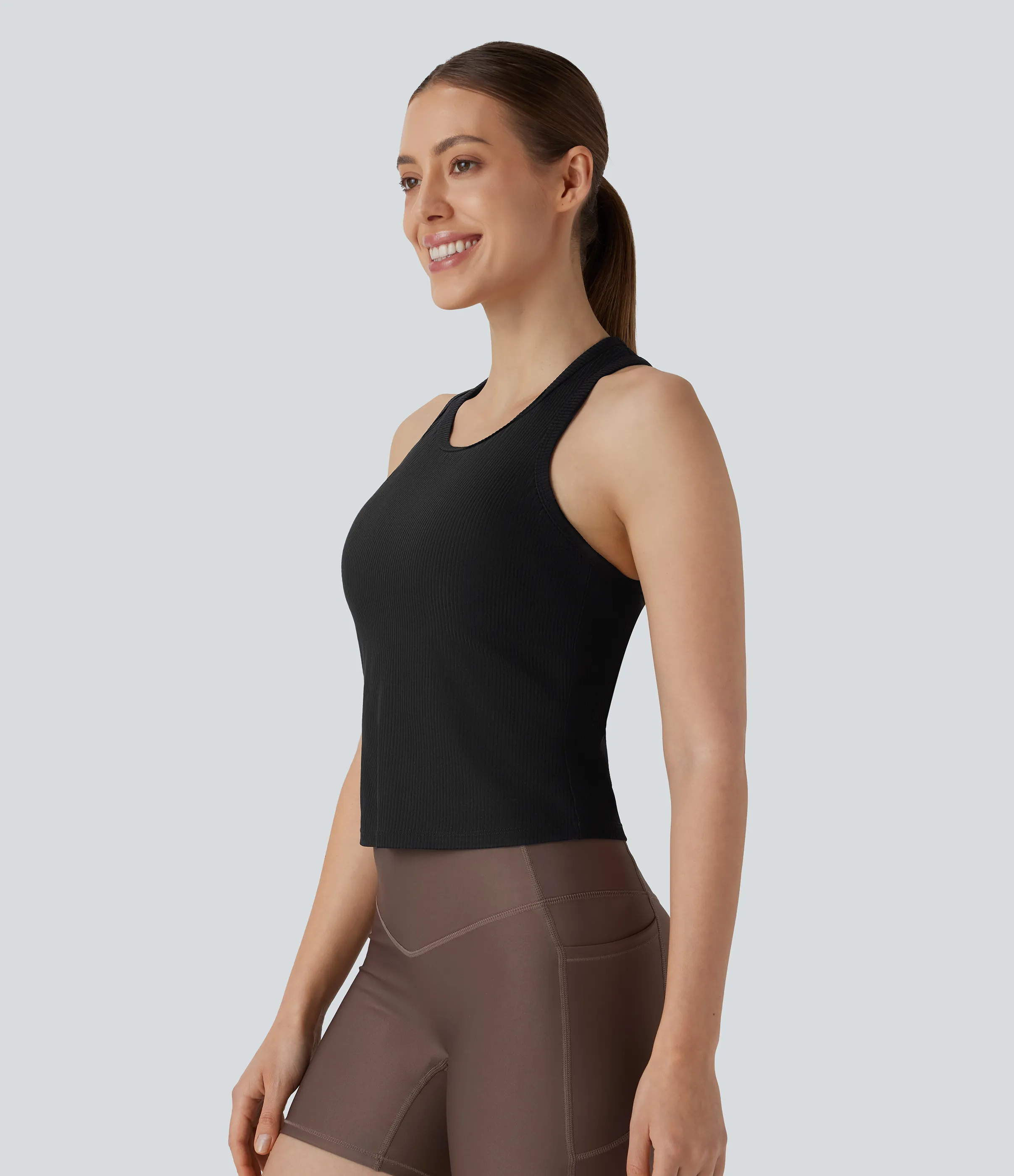 Halara Camiseta de yoga sin mangas con espalda de nadador y canalé - Black - S sold by Halara product image thumbnail 4
