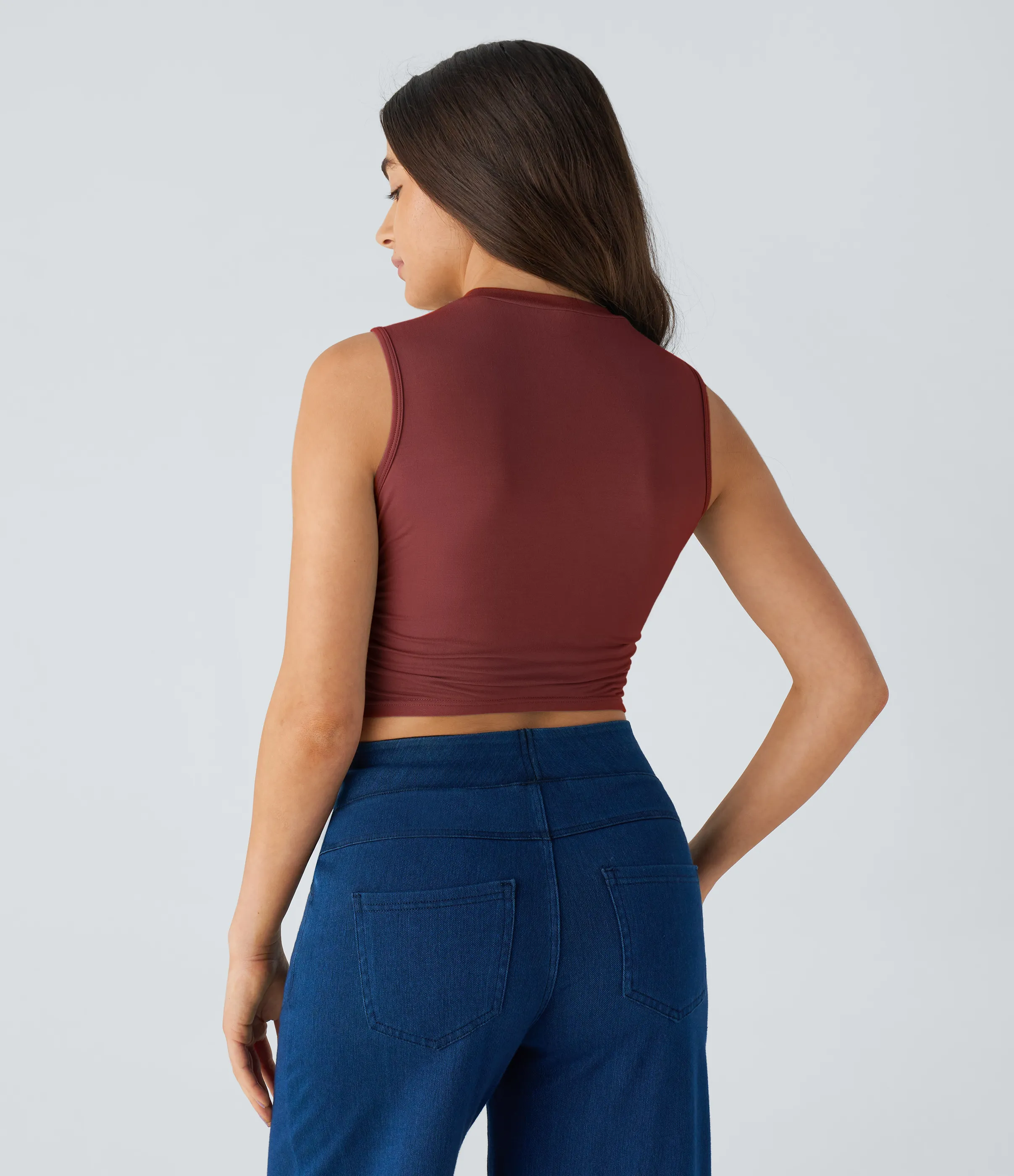 Halara Camiseta sin manga recortada ajustada pliegue cuello redondo - New Maroon - L sold by Halara product image thumbnail 3