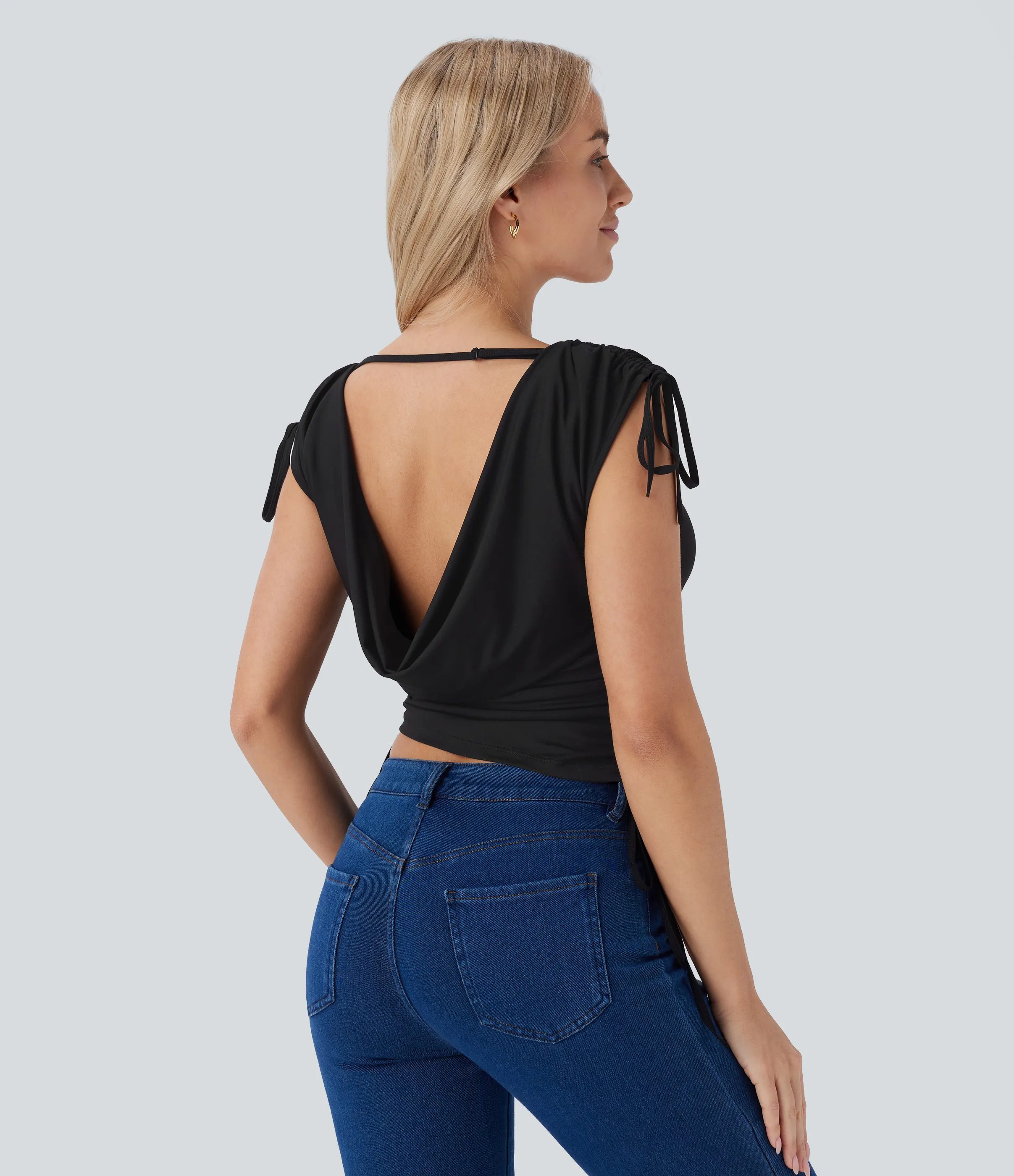 Halara Top corto cuello barco manga corta cordón ajustable espalda tirante ajustable - Black - L sold by Halara product image thumbnail 2