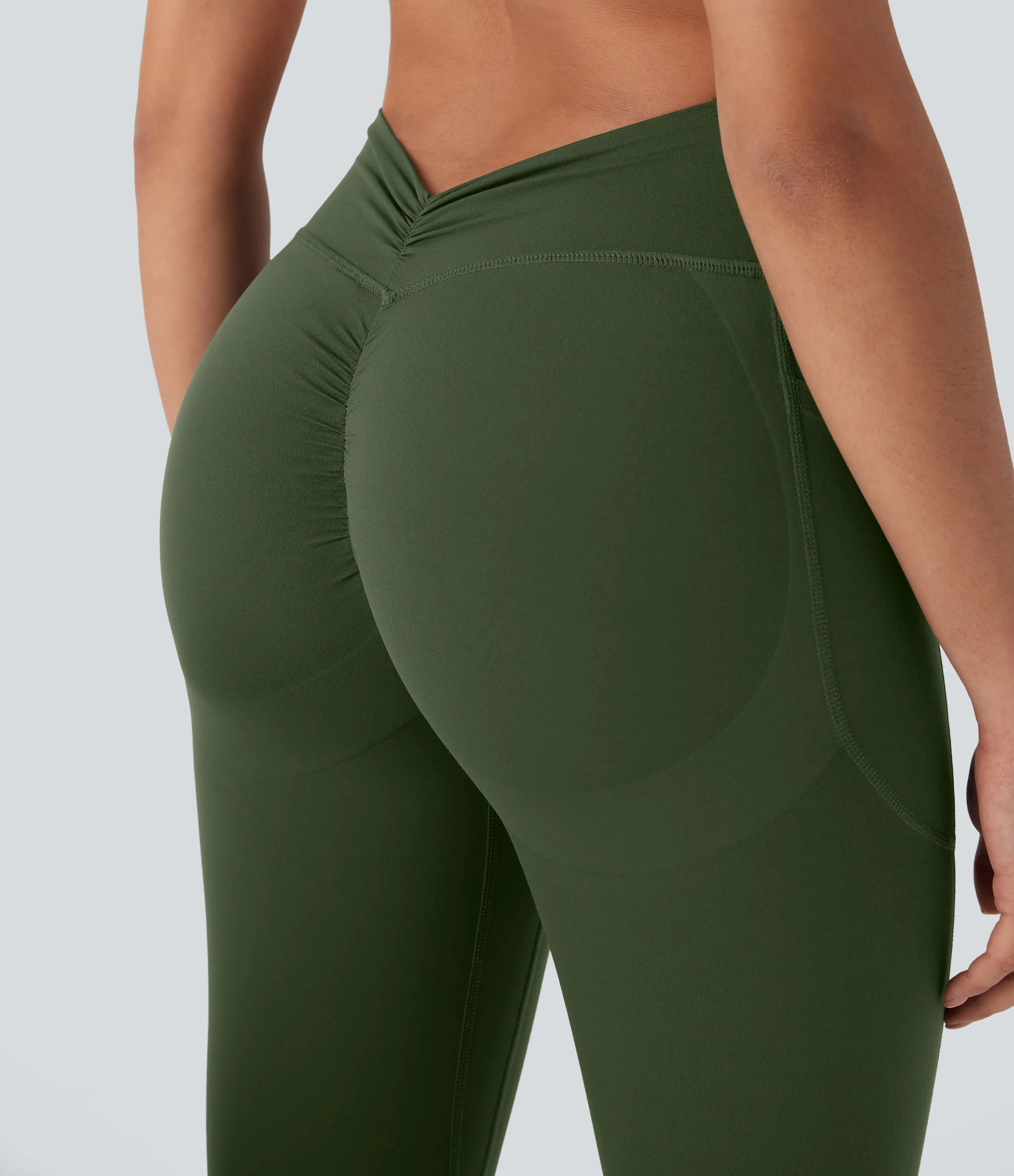 Halara Leggings Halara UltraSculpt™ SoCinched yoga moldeador tiro alto bolsillo lateral fruncido realce glúteo control abdomen - Deep Woodland Green - L(7/8) sold by Halara product image thumbnail 5