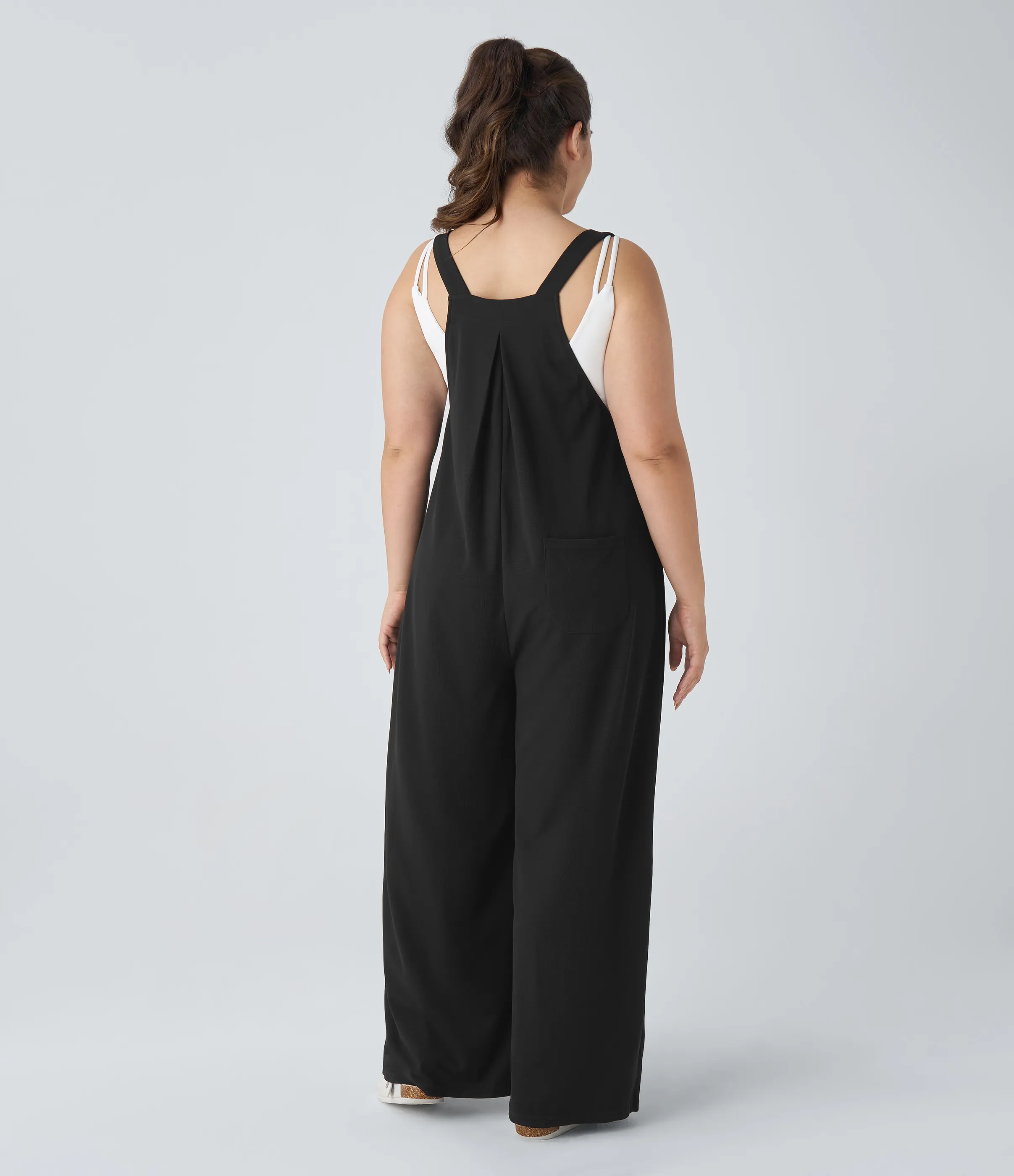 Halara Mono correa ajustable botón múltiple bolsillo plisado Gofre talla grande - Black - 1X sold by Halara product image thumbnail 3