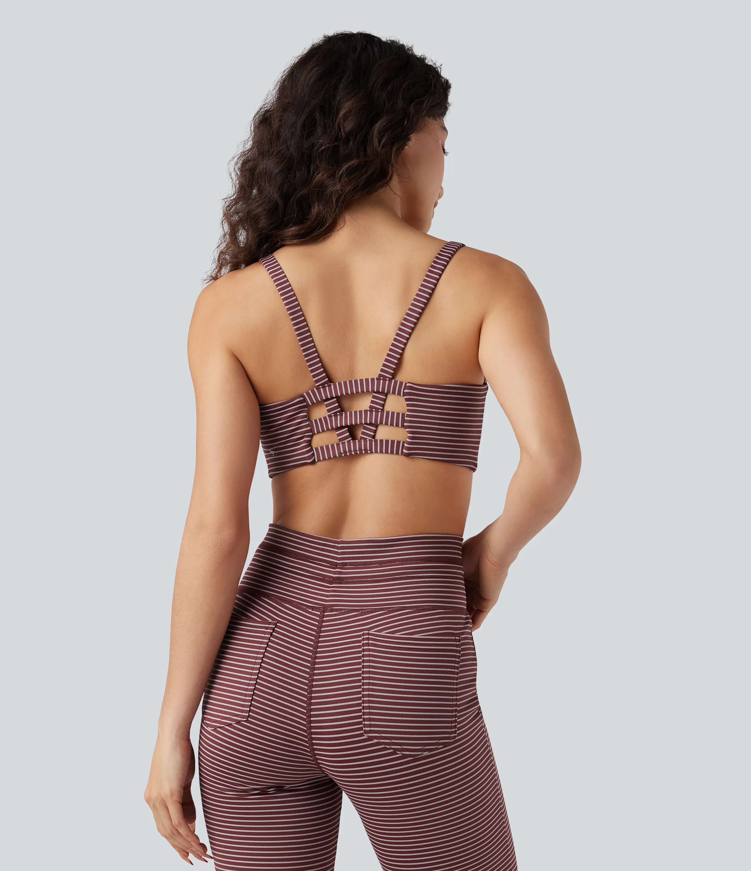 Halara Brasier deportivo de yoga de sujeción baja con escote en U y abertura en copas A-C - Burgundy Wine - XS sold by Halara product image thumbnail 2