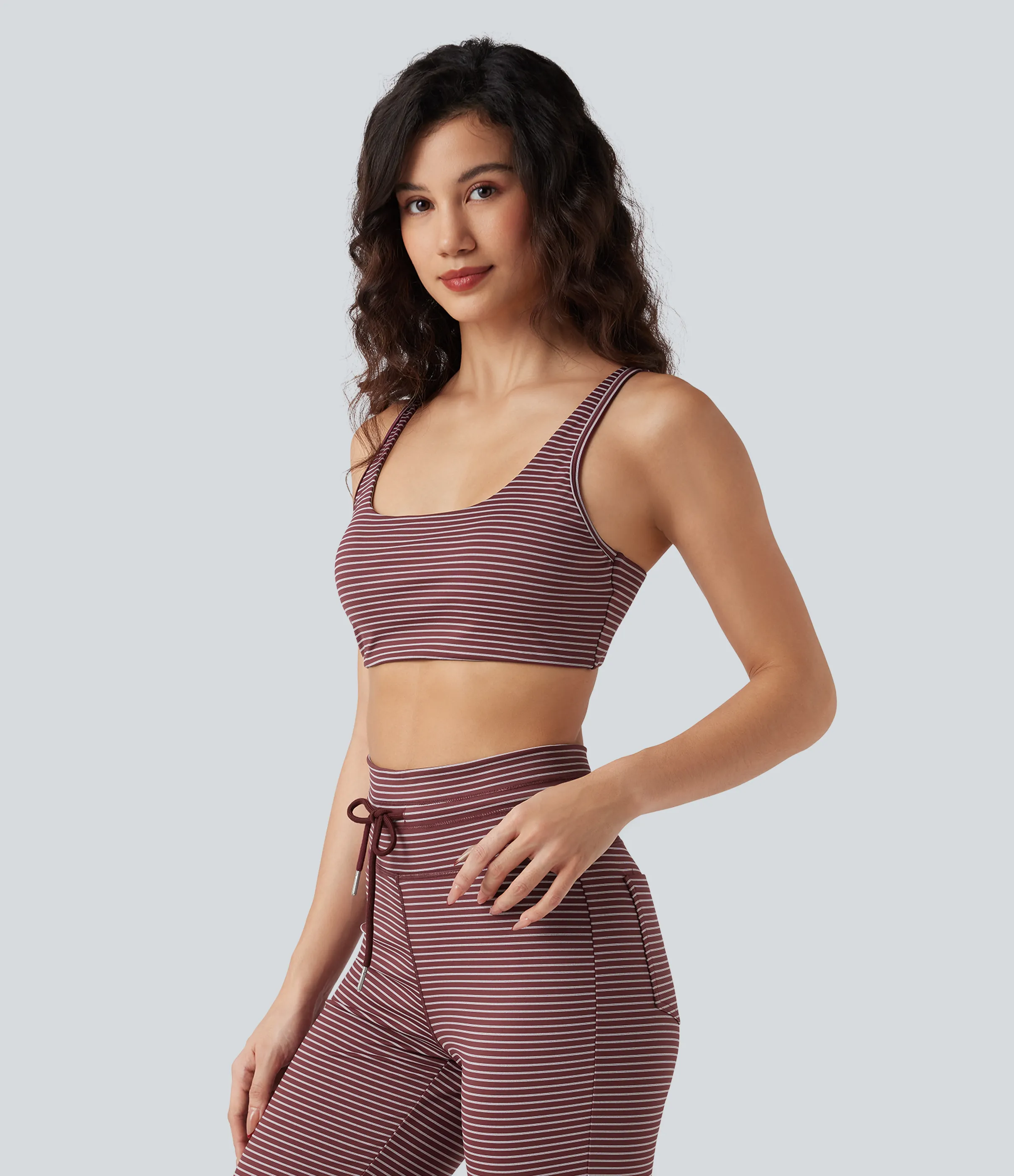 Halara Brasier deportivo de yoga de sujeción baja con escote en U y abertura en copas A-C - Burgundy Wine - M sold by Halara product image thumbnail 4