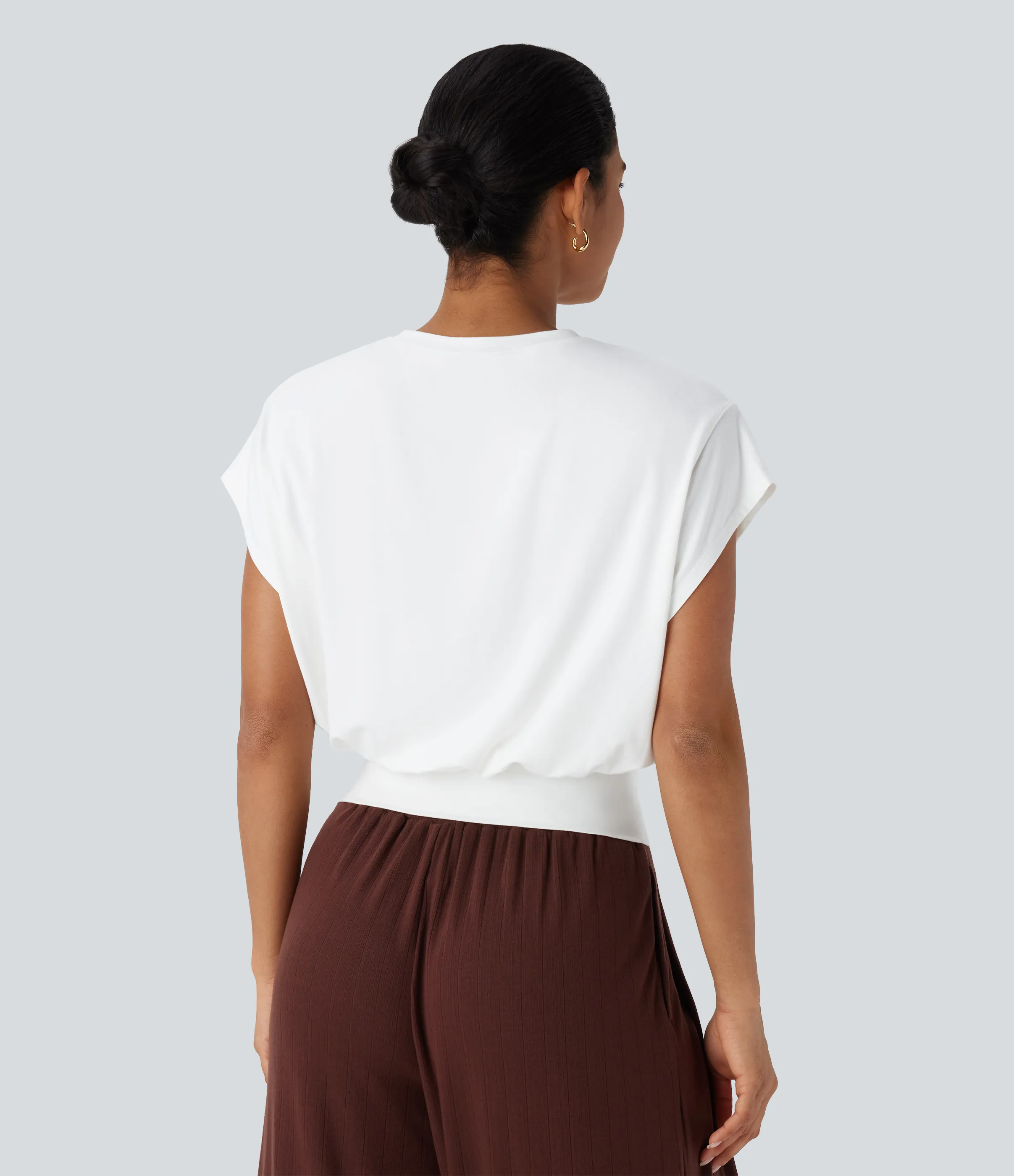 Halara Camiseta de oficina de manga corta de murciélago con cuello redondo - White - XS sold by Halara product image thumbnail 3