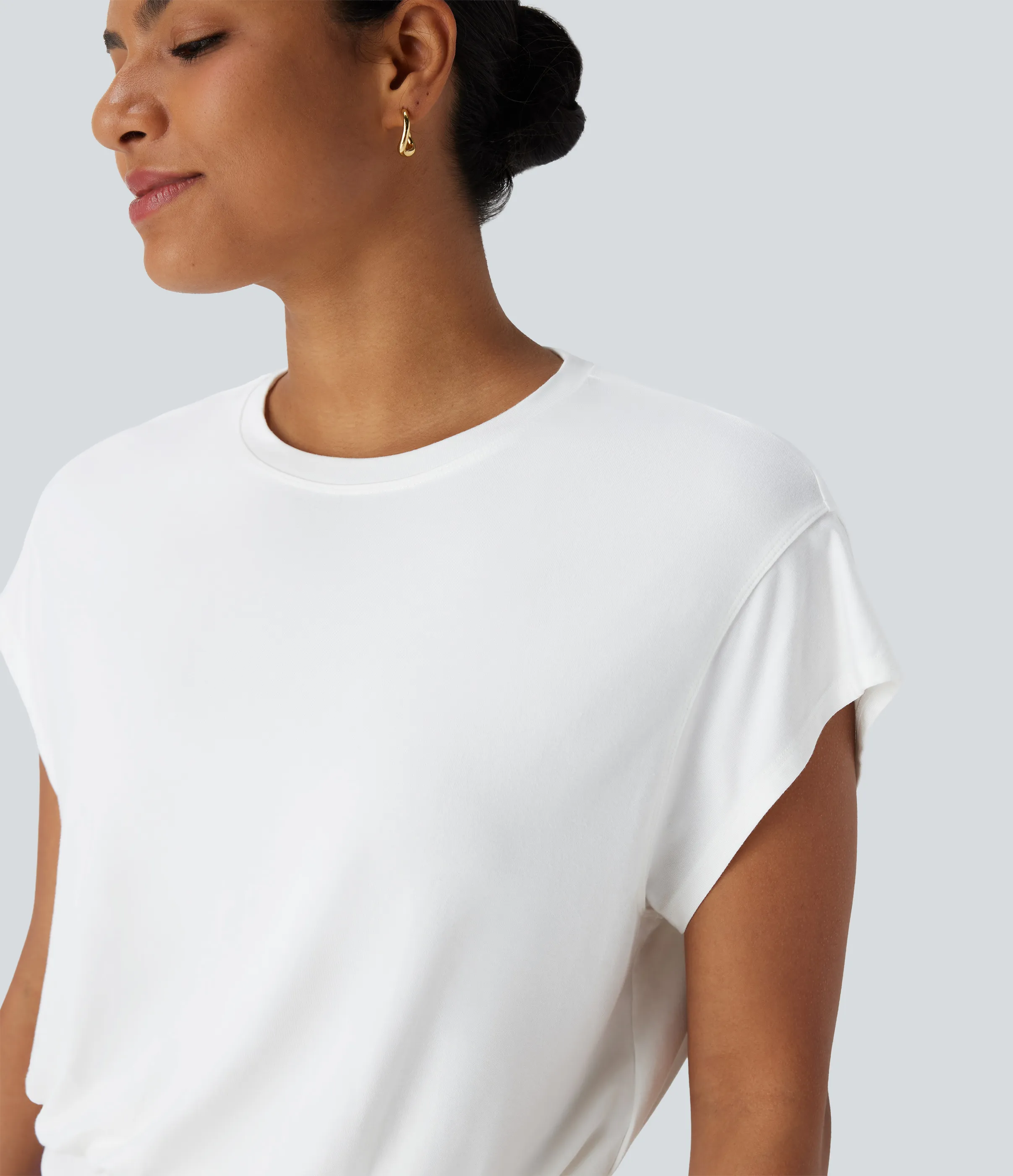 Halara Camiseta de oficina de manga corta de murciélago con cuello redondo - White - XS sold by Halara product image thumbnail 5