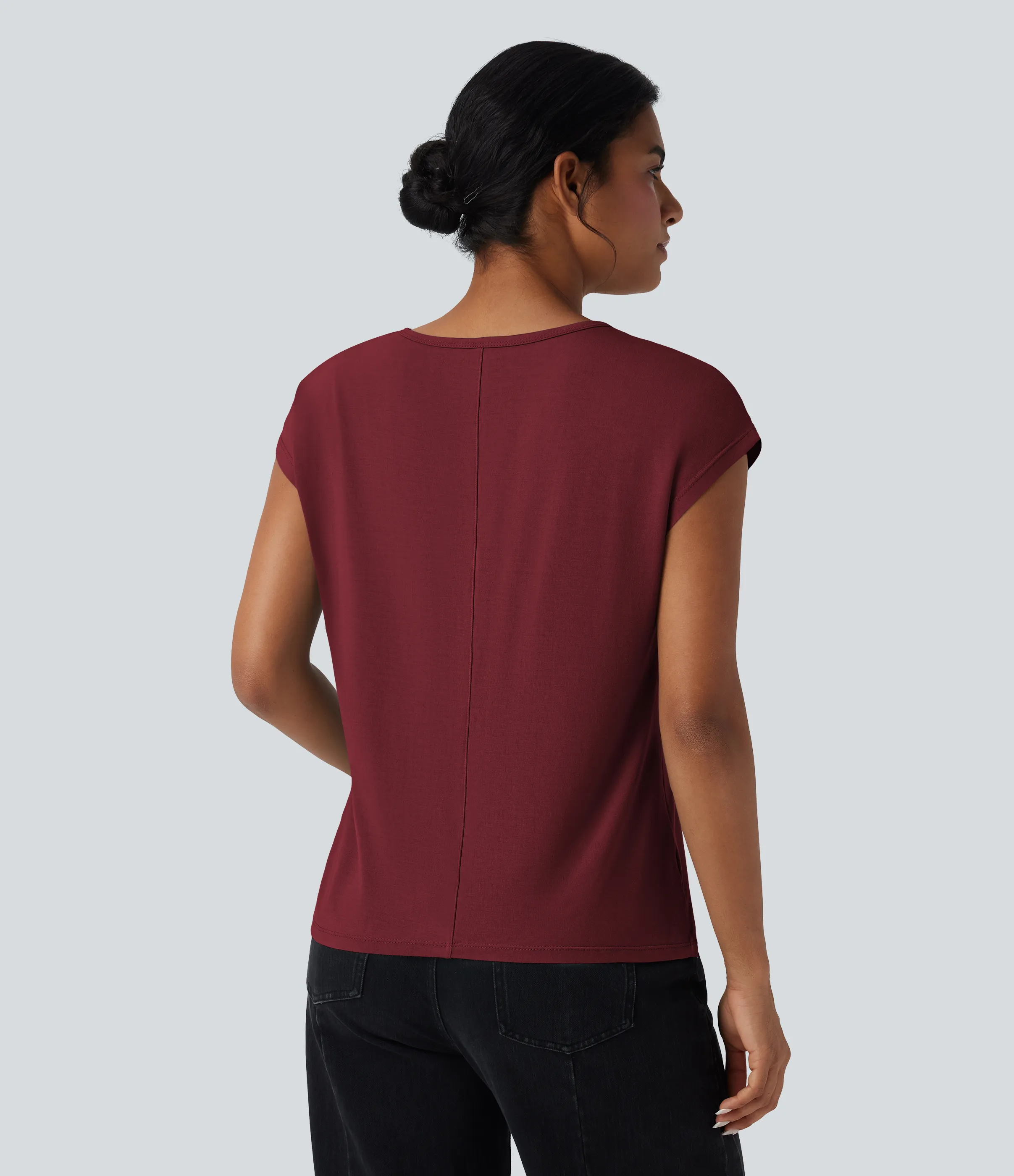 Halara Camiseta casual de manga corta con cuello en V - New Maroon - XS sold by Halara product image thumbnail 3