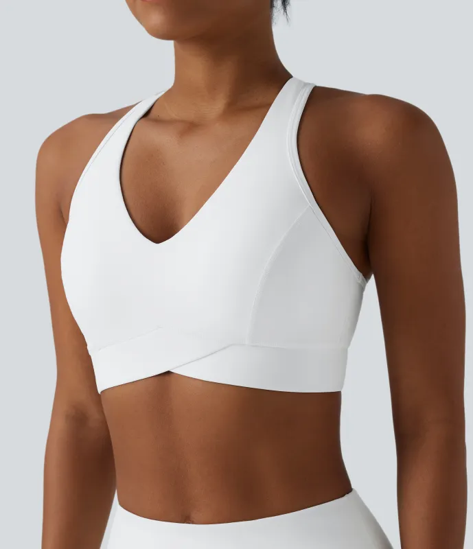 Halara Brasier deportivo Halara UltraSculpt™ para entrenamiento de sujeción media con escote en V y espalda racerback en copas A-C - White - L sold by Halara