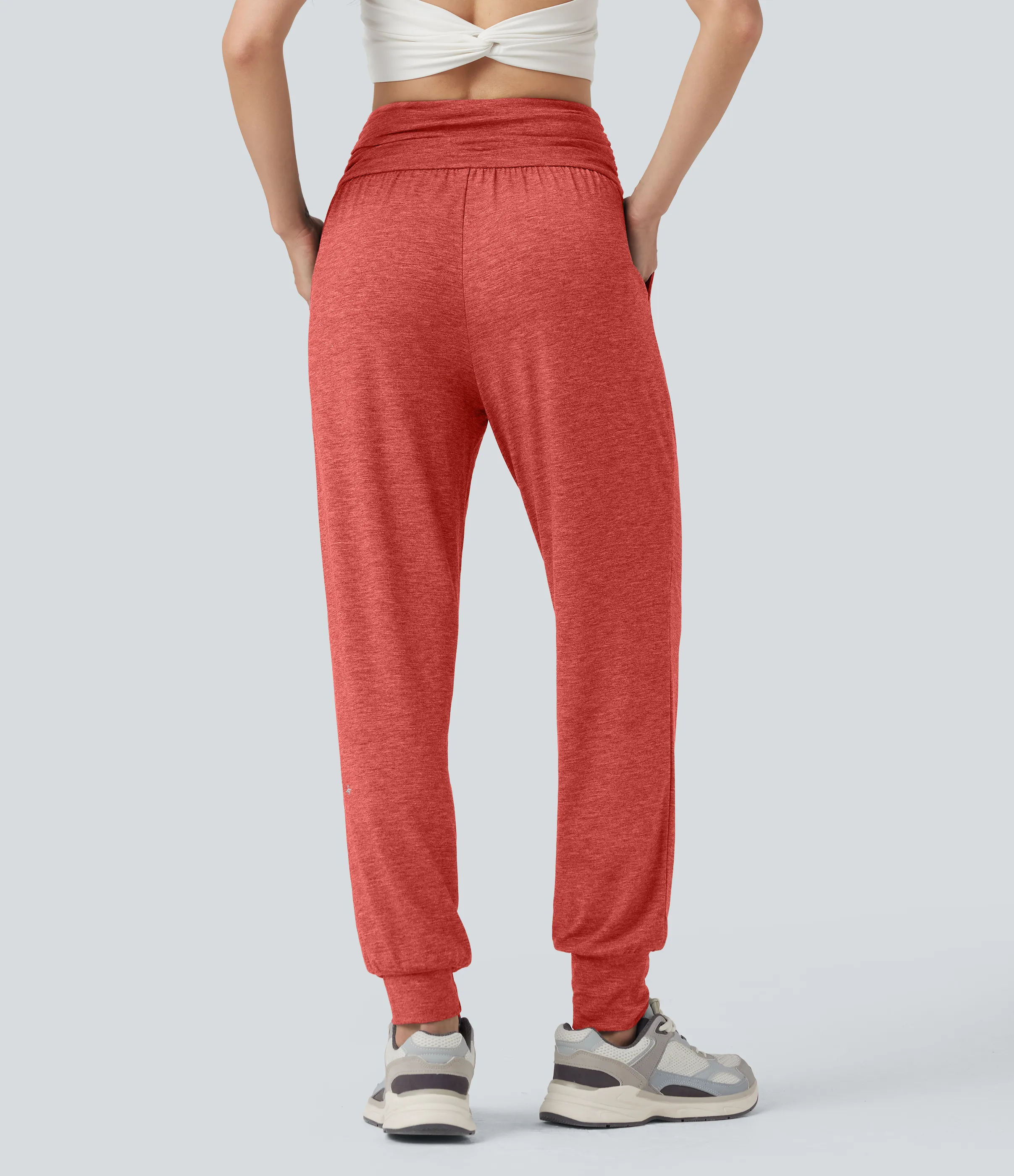 Halara Pantalones de yoga de tiro alto fruncido y jaspeados con bolsillos - Poinsettia Floral Yarn - M(regular) sold by Halara product image thumbnail 3