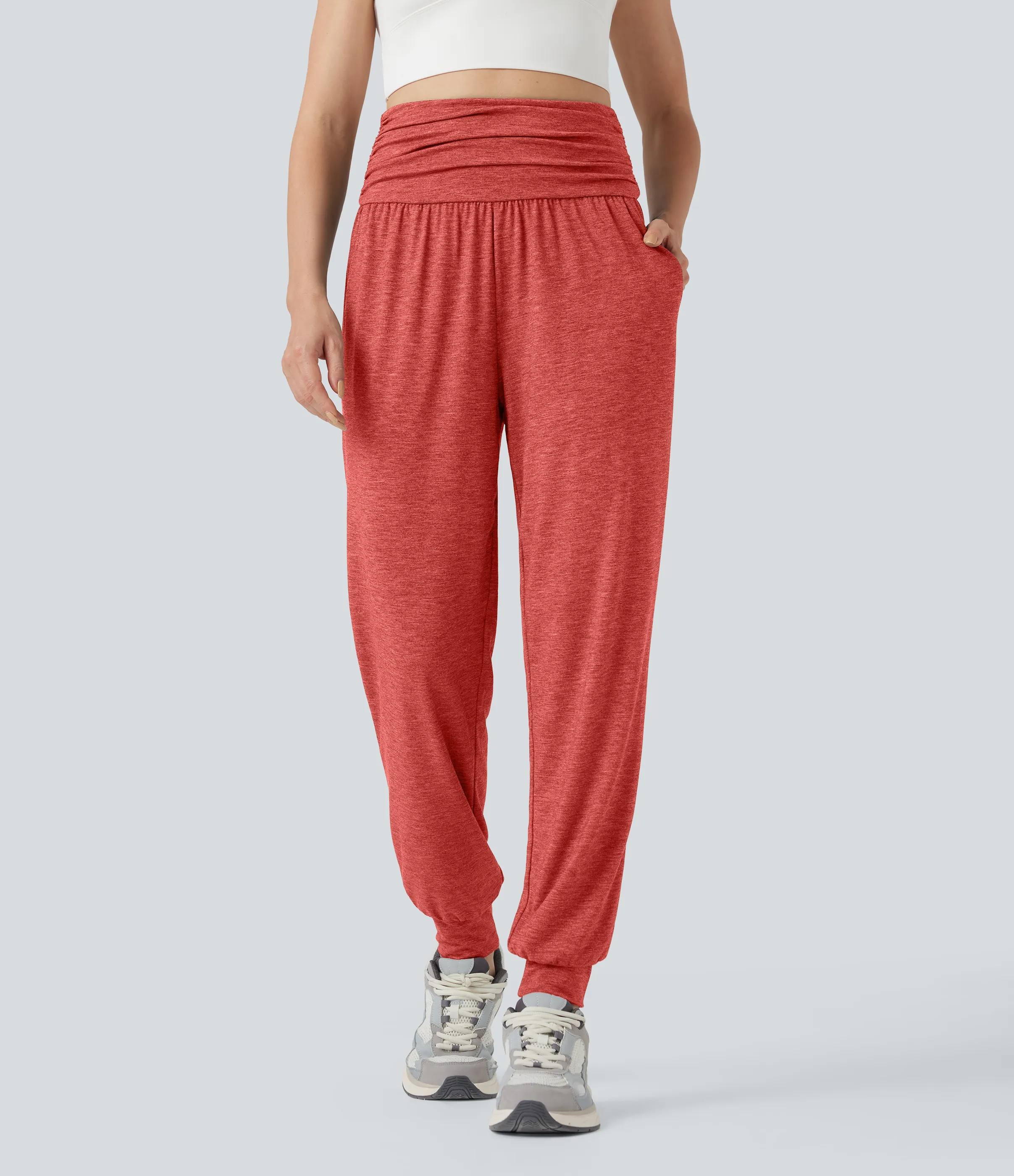 Halara Pantalones de yoga de tiro alto fruncido y jaspeados con bolsillos - Poinsettia Floral Yarn - M(regular) sold by Halara product image thumbnail 4