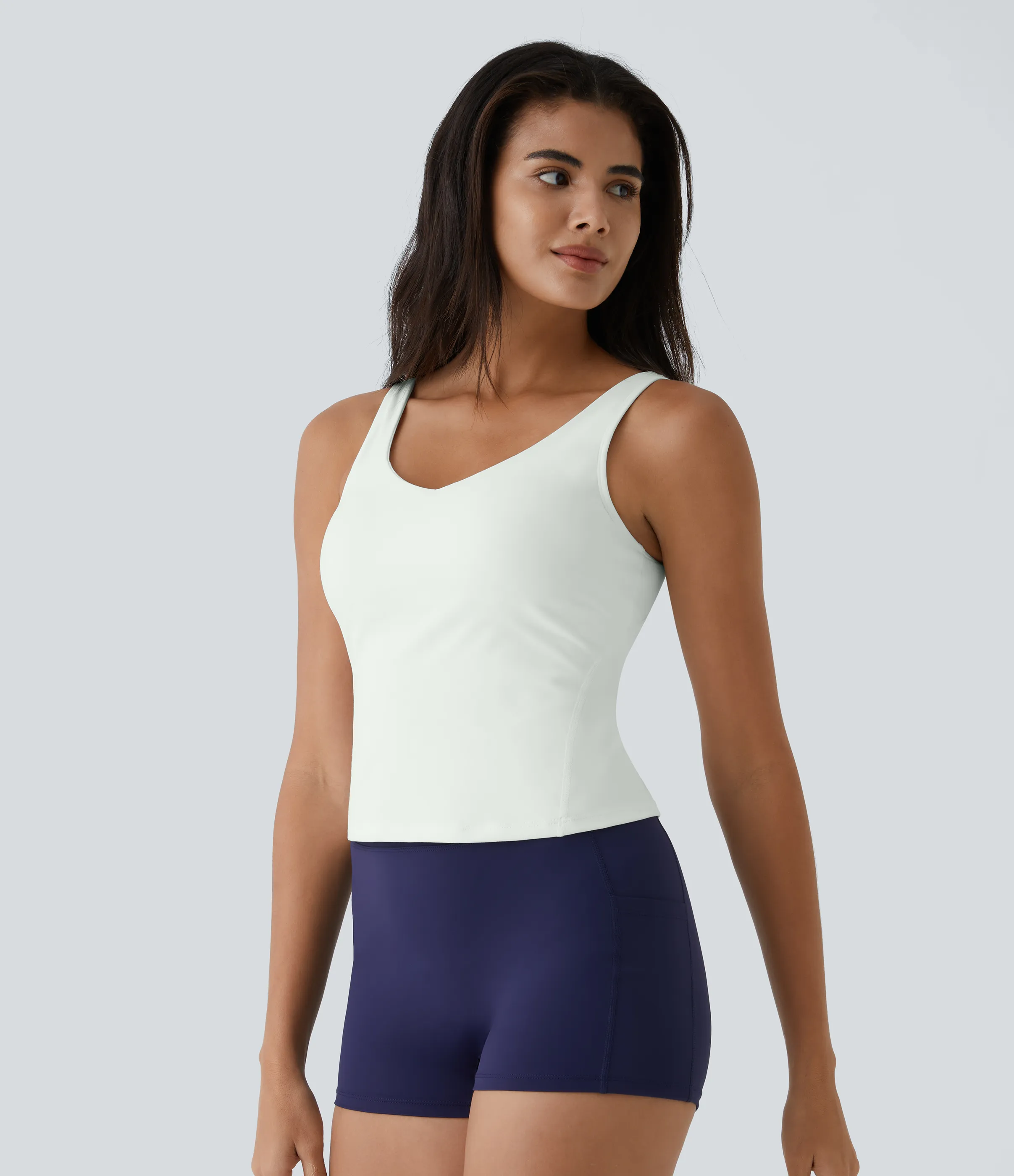 Halara Top largo Softlyzero™ Plush de tirantes con acolchado y cuello en V - White - S sold by Halara product image thumbnail 4