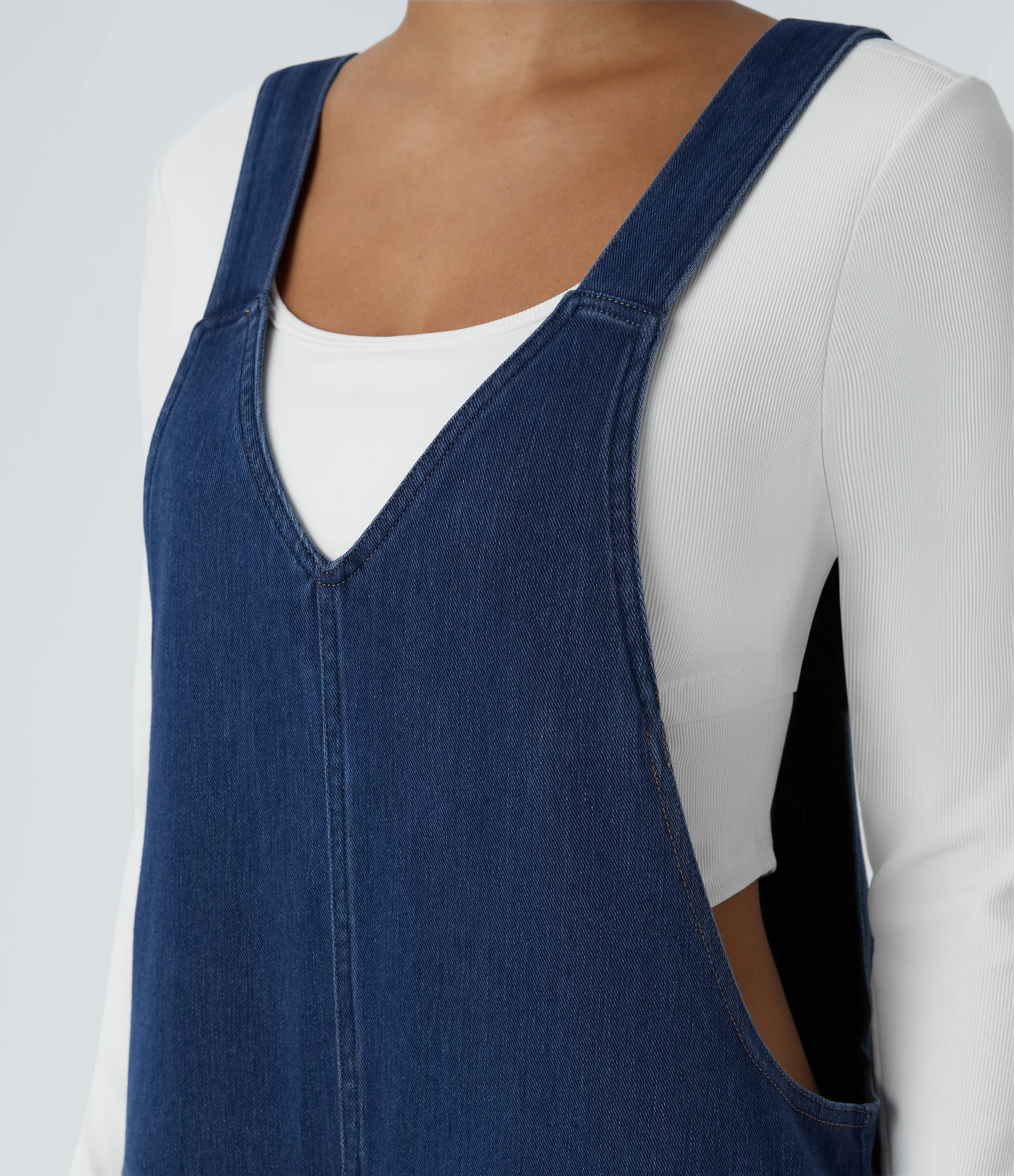 Halara Overol Halara Flex™ Denim mezclilla elástico lavado bolsillo lateral cuello V - Serene Blue Denim - L(petite) sold by Halara product image thumbnail 5