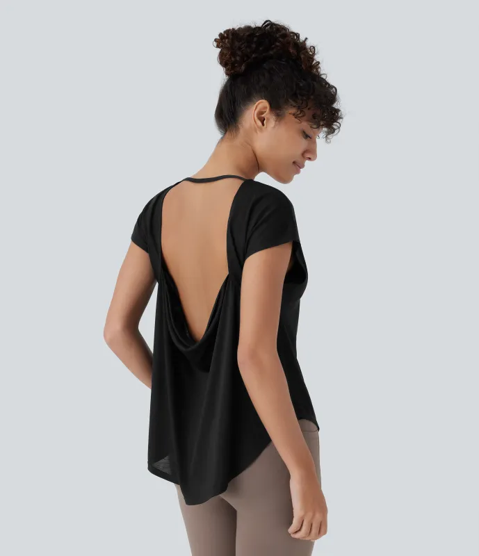 Halara Top deportivo yoga dobladillo curvo manga corta sin espalda - Black - XS sold by Halara