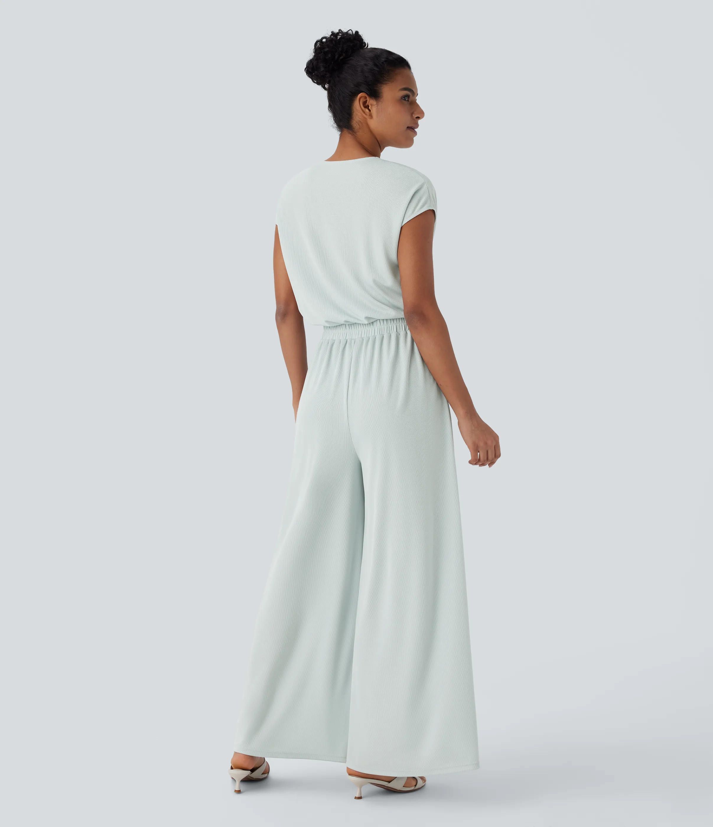 Halara Mono holgado cuello V manga corta bolsillo lateral pierna ancha edición Easy Peezy - Frost Clear Haze - S(regular) sold by Halara product image thumbnail 3