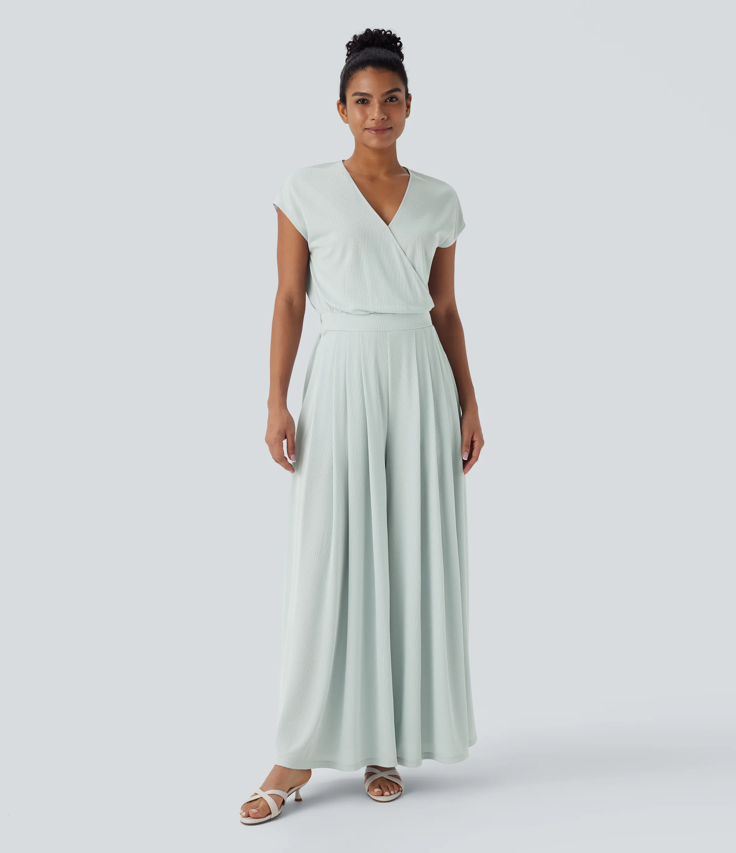 Halara Mono holgado cuello V manga corta bolsillo lateral pierna ancha edición Easy Peezy - Frost Clear Haze - S(regular) sold by Halara product image thumbnail 4