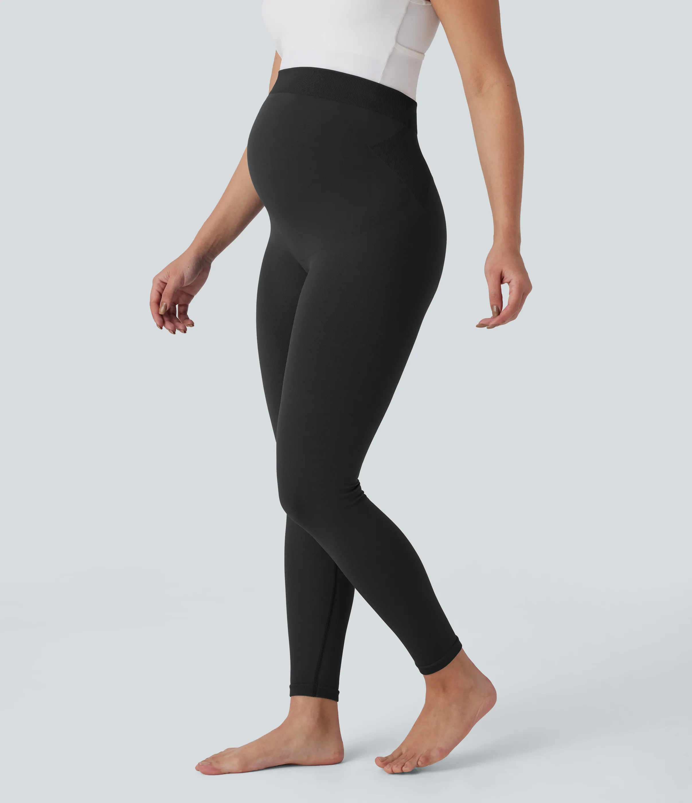 Halara Leggings premamá yoga tiro alto fluidez sin costura 7/8 - Black - XS(regular) sold by Halara