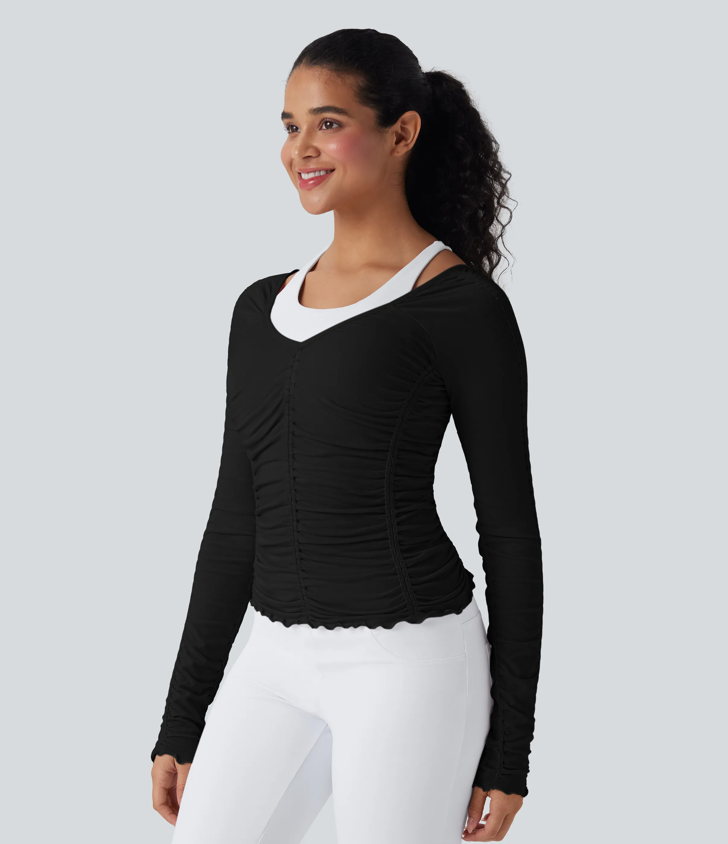 Halara Top deportivo de yoga fruncido con ribete y sin costuras - Black - L sold by Halara product image thumbnail 4