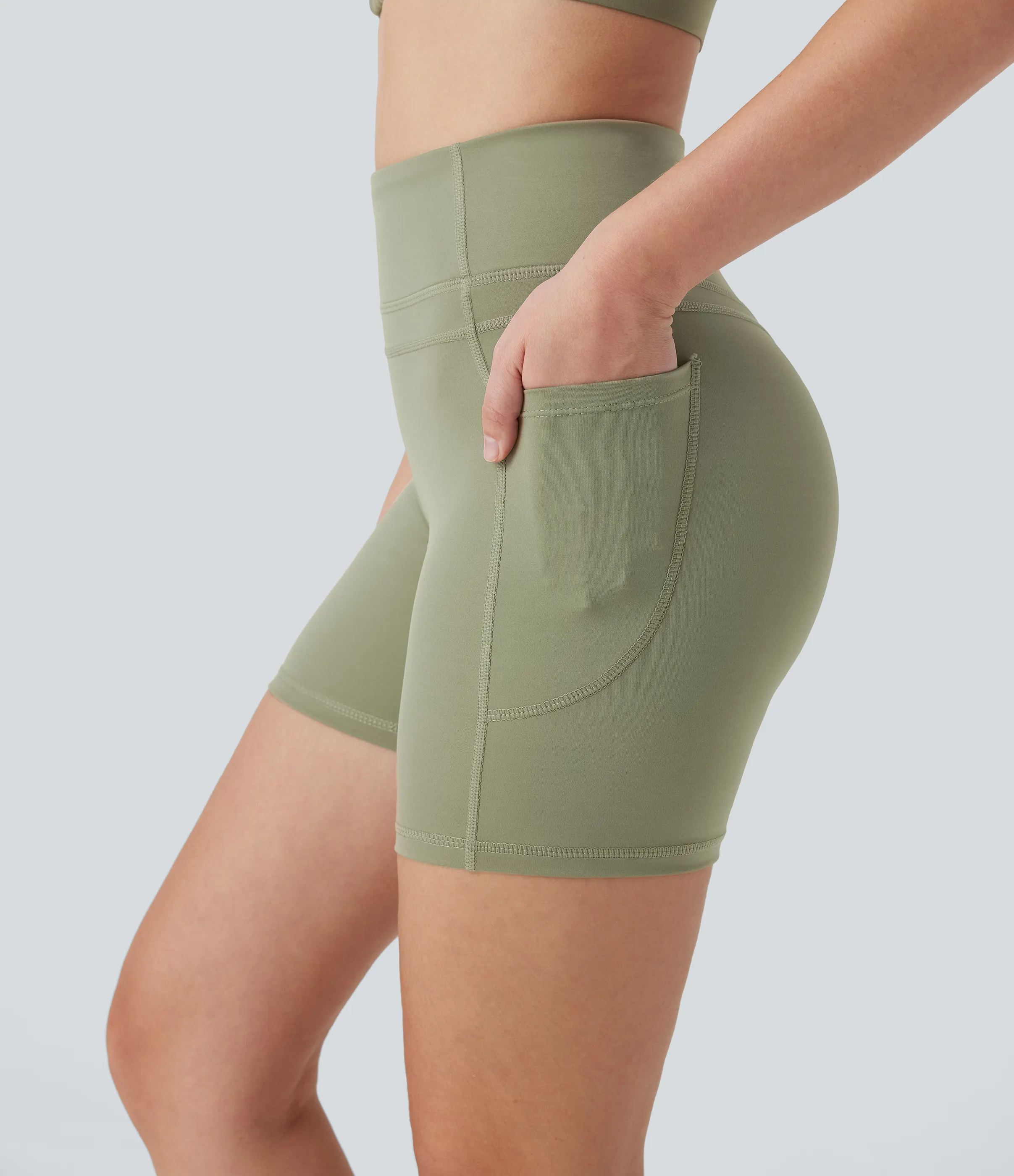 Halara Shorts bikers de entrenamiento de cintura alta de 12.5 cm con bolsillos laterales - Elm - XS sold by Halara product image thumbnail 5