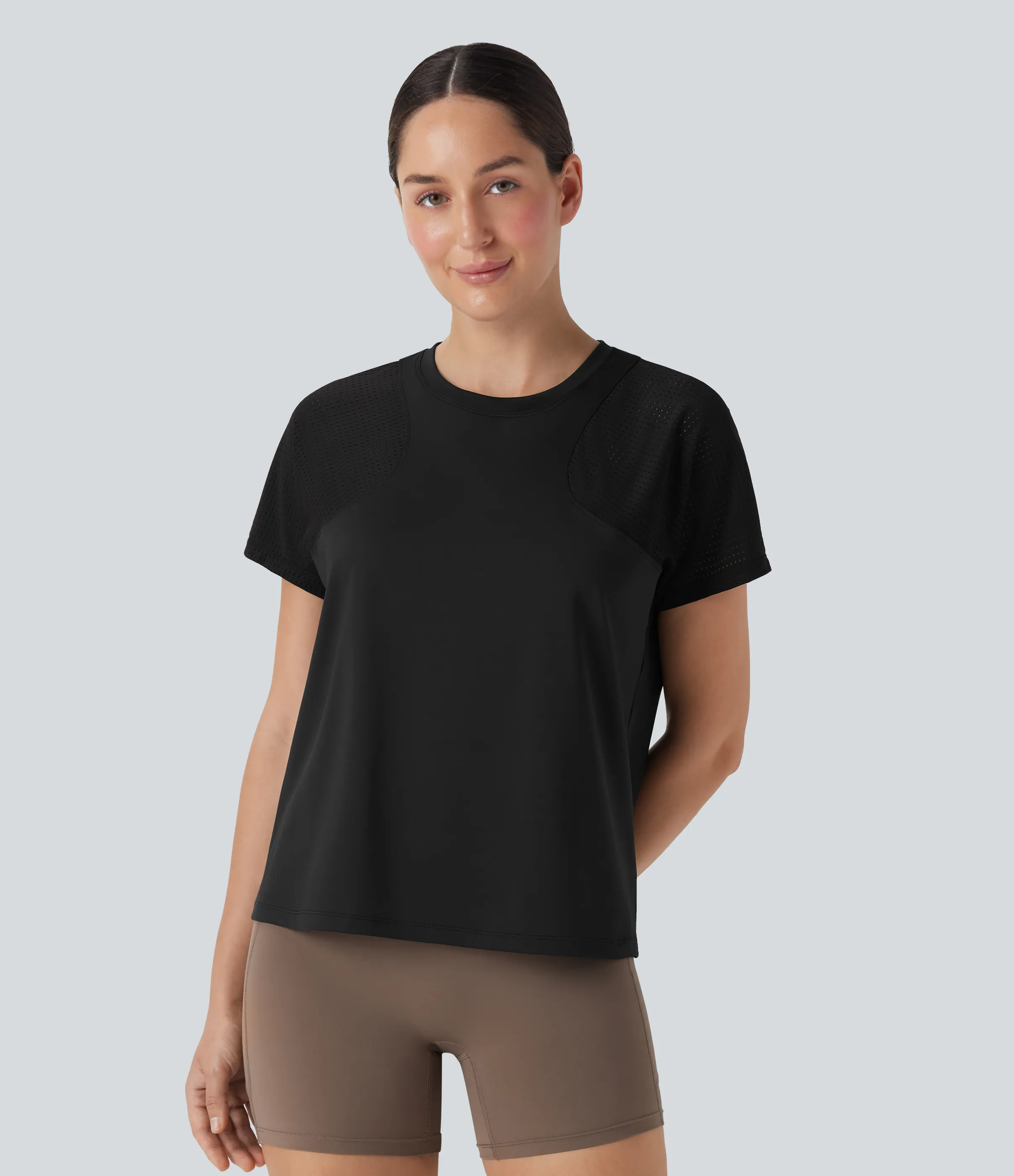 Halara Top deportivo de manga corta cut-out con cortes para running - Black - S sold by Halara product image thumbnail 2