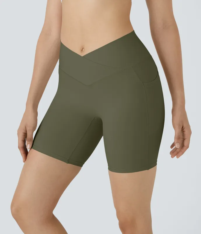 Halara Pantalón corto Softlyzero™ ciclista yoga bolsillo lateral cruzado tiro alto 17.5cm - Grass Grey Green - L sold by Halara