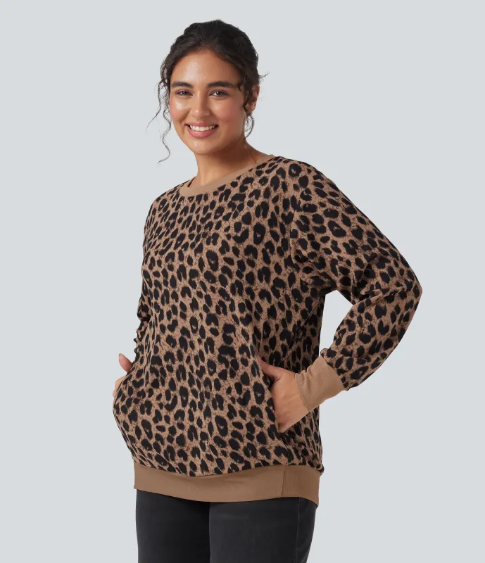 Halara Sudadera casual extragrande de manga larga con cuello redondo y estampado de leopardo con bolsillos - Noir Safari - XS sold by Halara