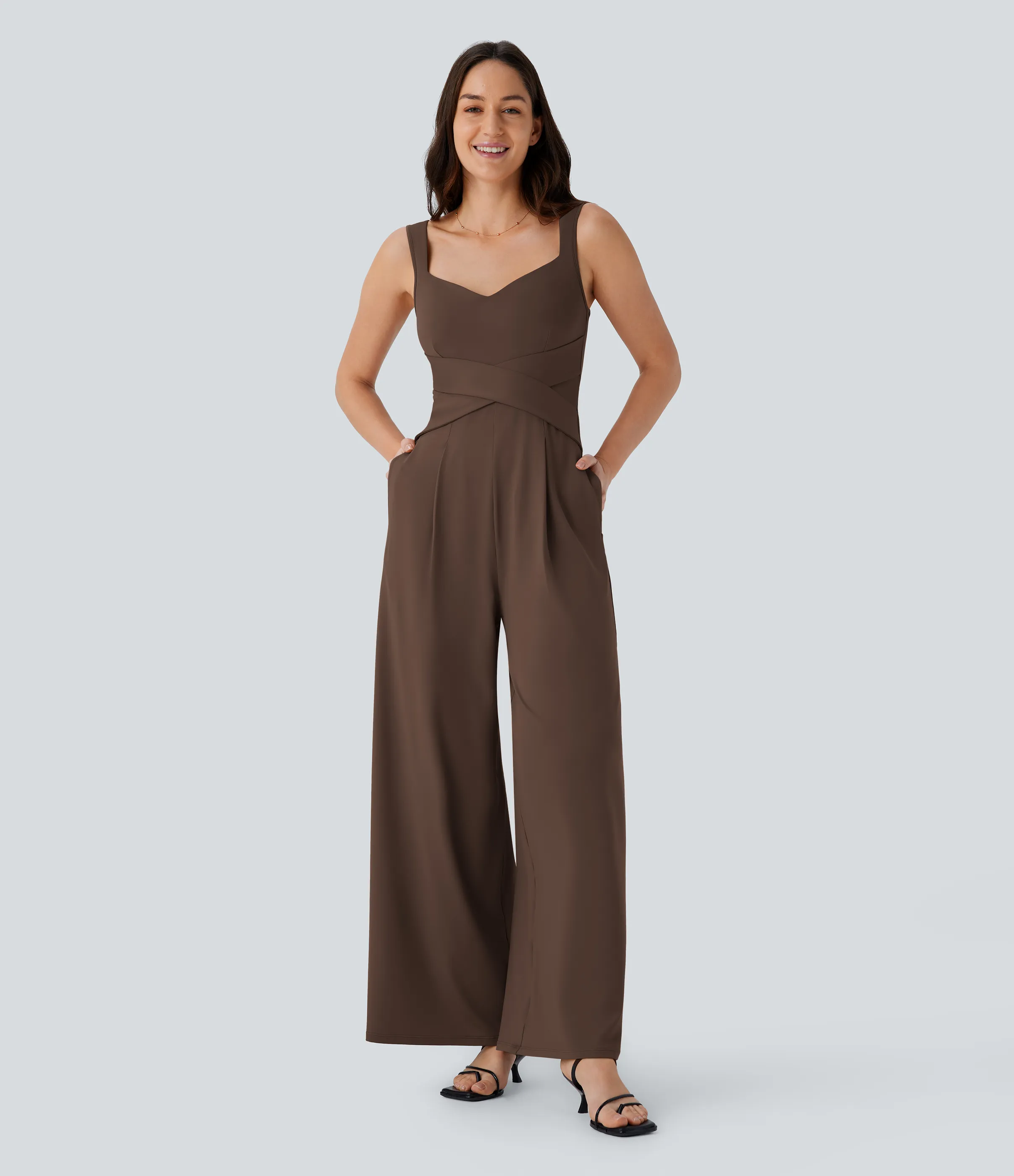 Halara Jumpsuit casual sin mangas con espalda en U y bolsillos - Chestnut - XS(regular) sold by Halara