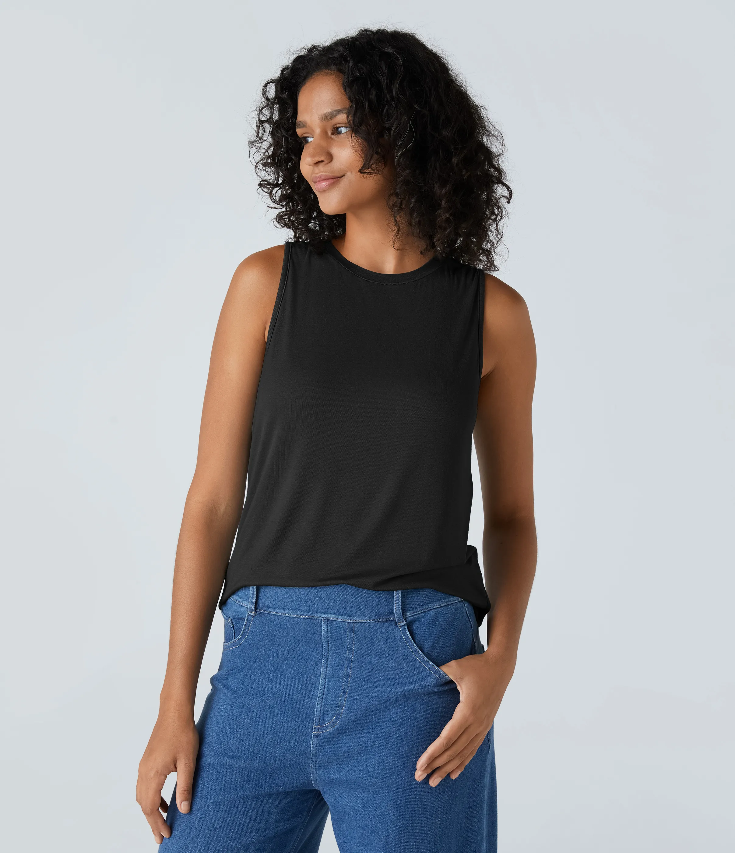 Halara Camiseta sin mangas básica cuello redondo acanalado - Black - S sold by Halara product image thumbnail 4