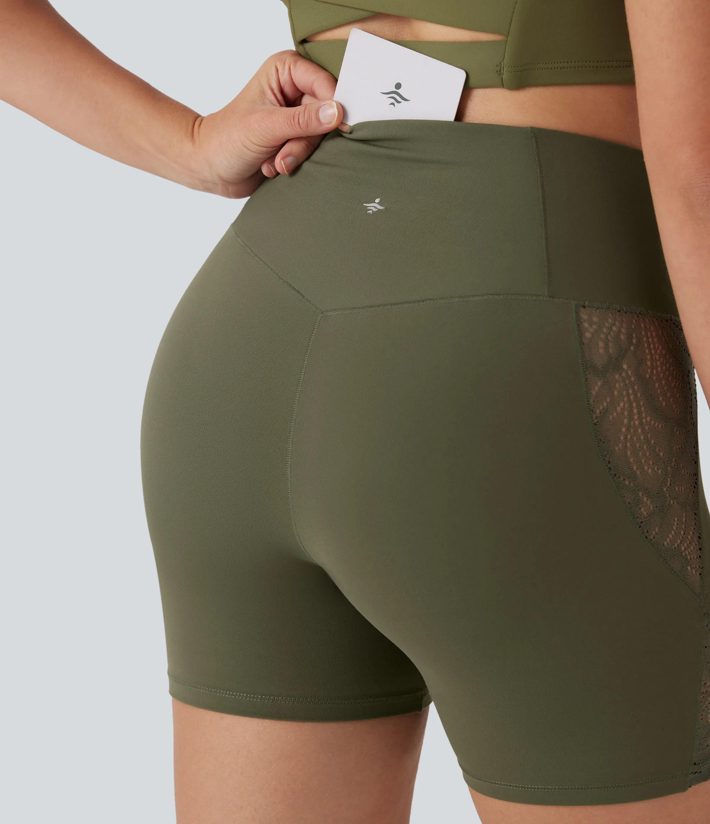 Halara Pantalón corto Softlyzero™ yoga ciclista tiro alto bolsillo trasero encaje contrastante cruzado 12.5 cm- UPF50+ - Grass Grey Green - L sold by Halara product image thumbnail 5