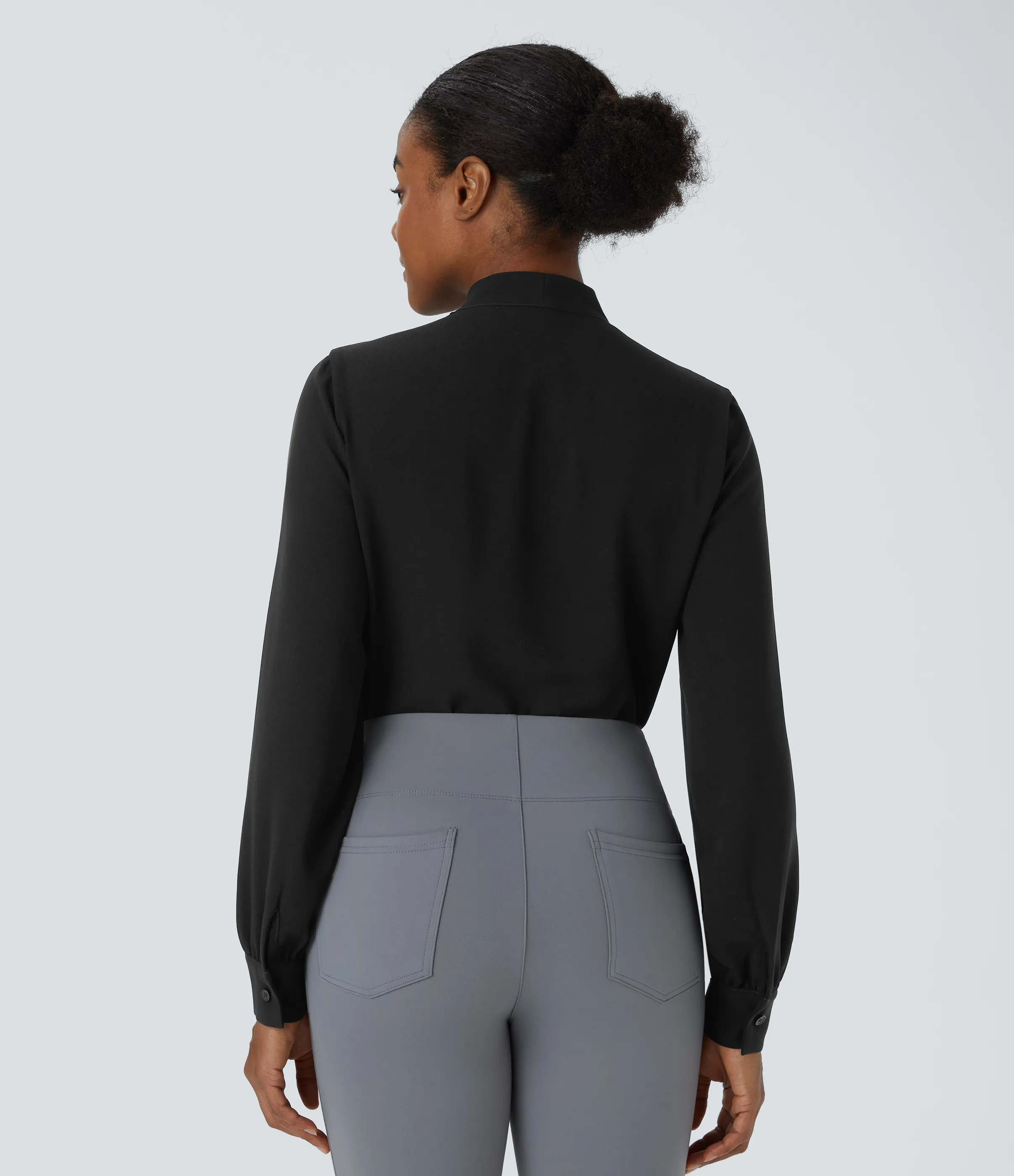 Halara Blusa oficina plisada manga larga cuello V - Black - XS sold by Halara product image thumbnail 3