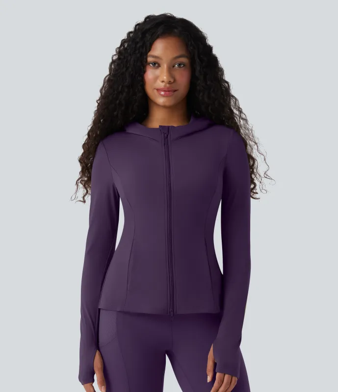 Halara Chamarra plisada  SoftlyZero™ de manga larga con capucha y abertura para el pulgar con bolsillos - UPF50+ - Blackberry Cordial - S sold by Halara